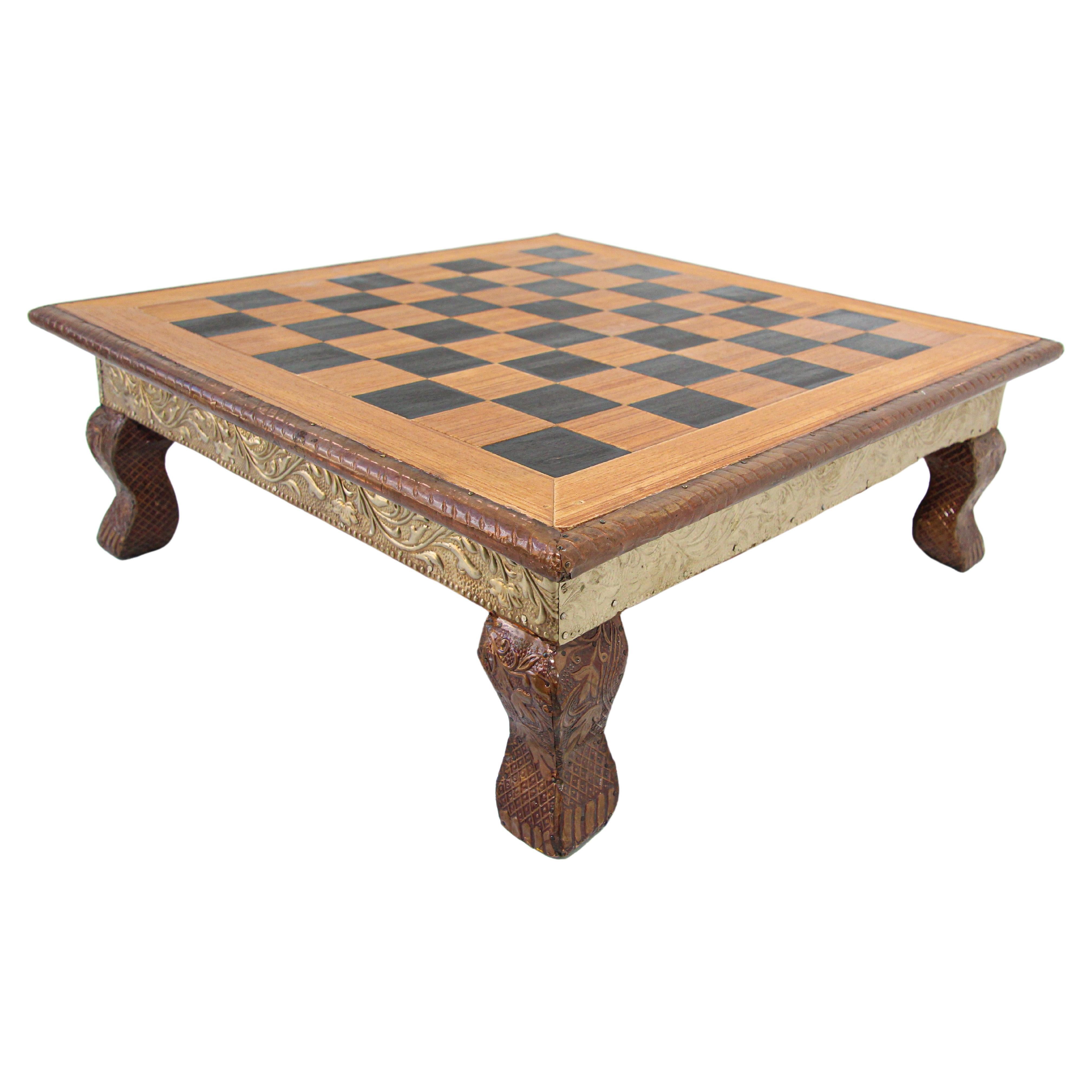 Table basse de jeu d'échecs Anglo Raj fabriquée à la main, Inde