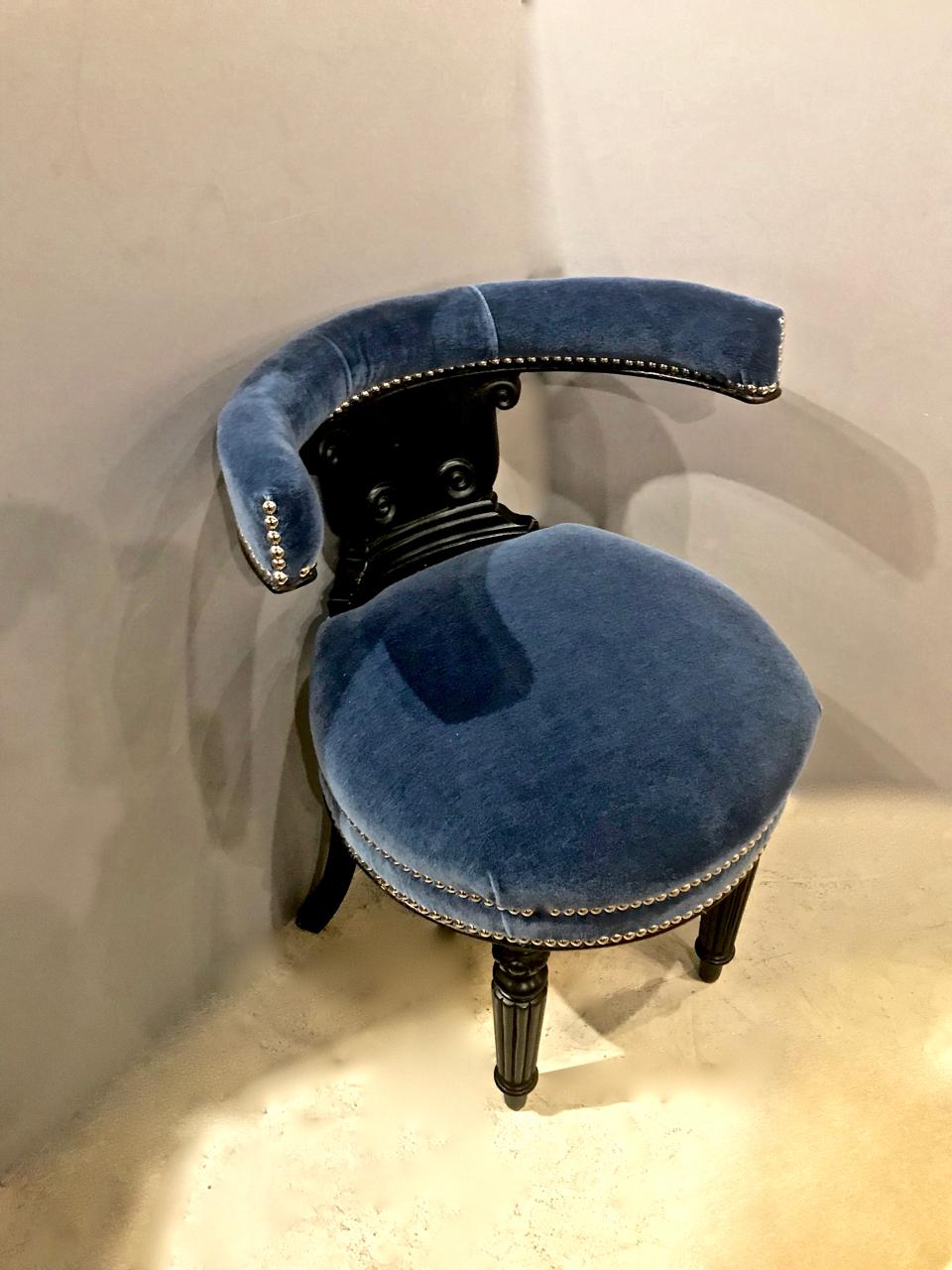 Anglo-Raj/Indian Cockfighting Chair, circa 1830-1840 In Good Condition In Pasadena, CA