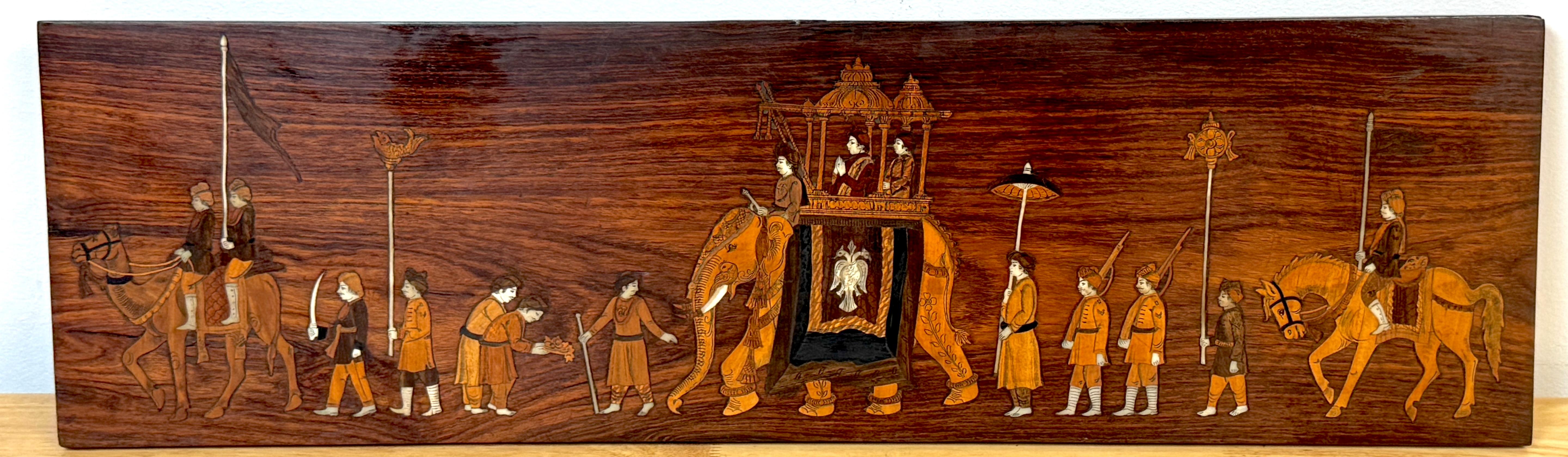 Anglo Raj Elefante intarsiato Anglo-Raj-Indiano da cerimonia/processione  Pannello in legno duro in vendita
