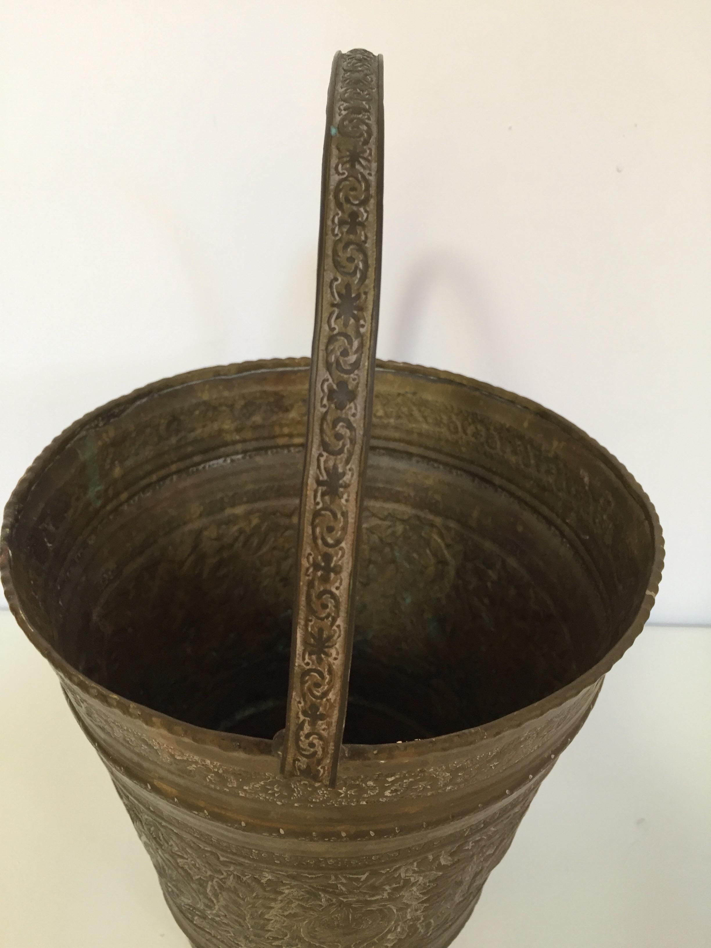 Anglo-Raj Mughal Bronzed Copper Vessel Bucket For Sale 6