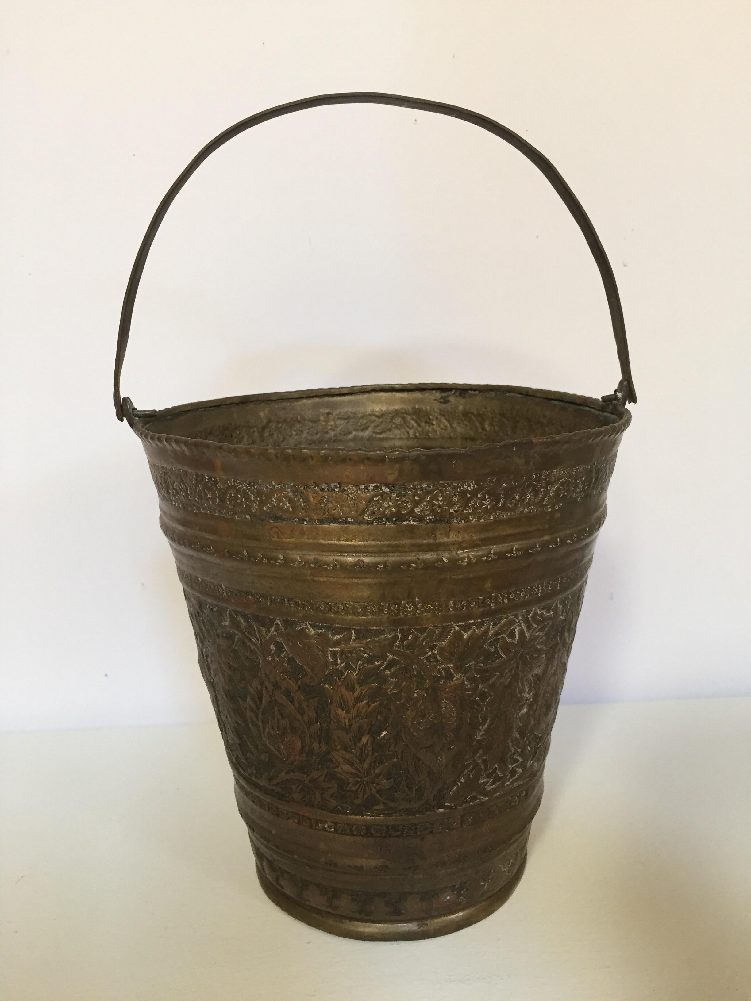 Indian Anglo-Raj Mughal Bronzed Copper Vessel Bucket For Sale