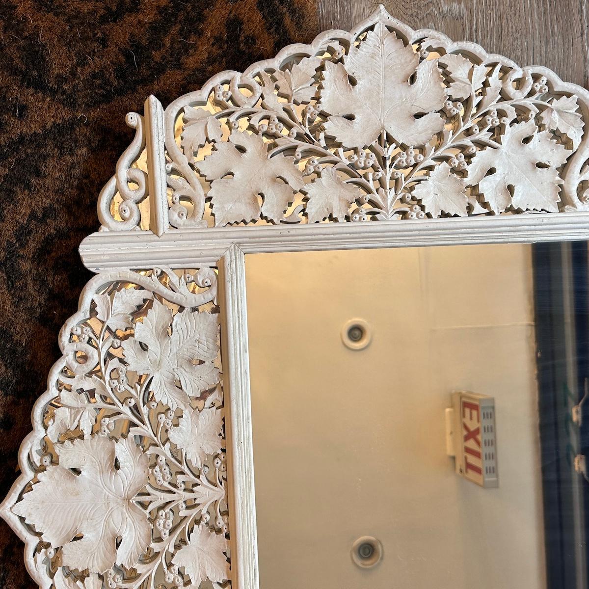 Miroir Vintage Anglo Raj Bon état - En vente à New York, NY