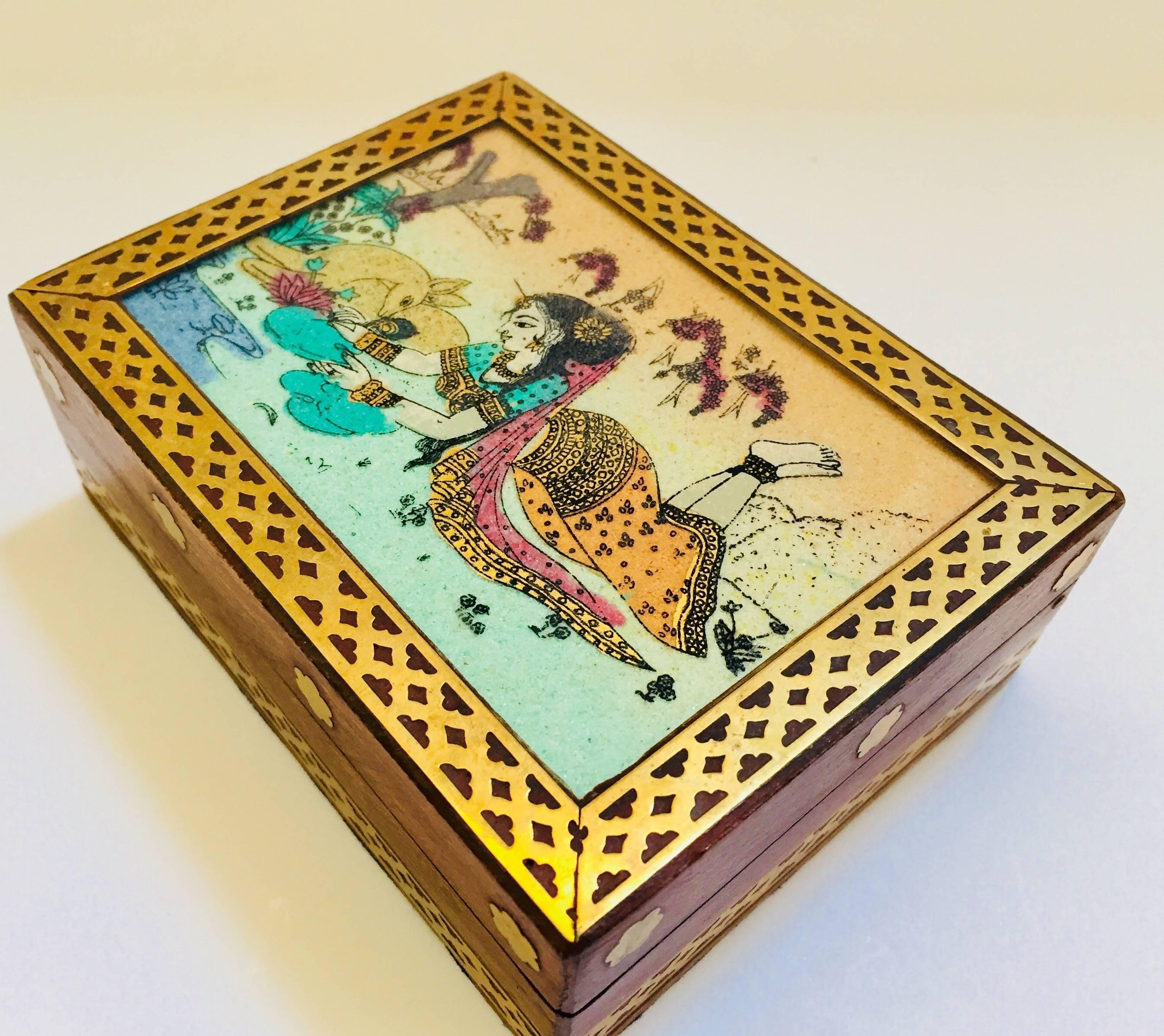 Anglo-Raj Wood and Brass Box with Hand-Painted Scene In Good Condition In North Hollywood, CA