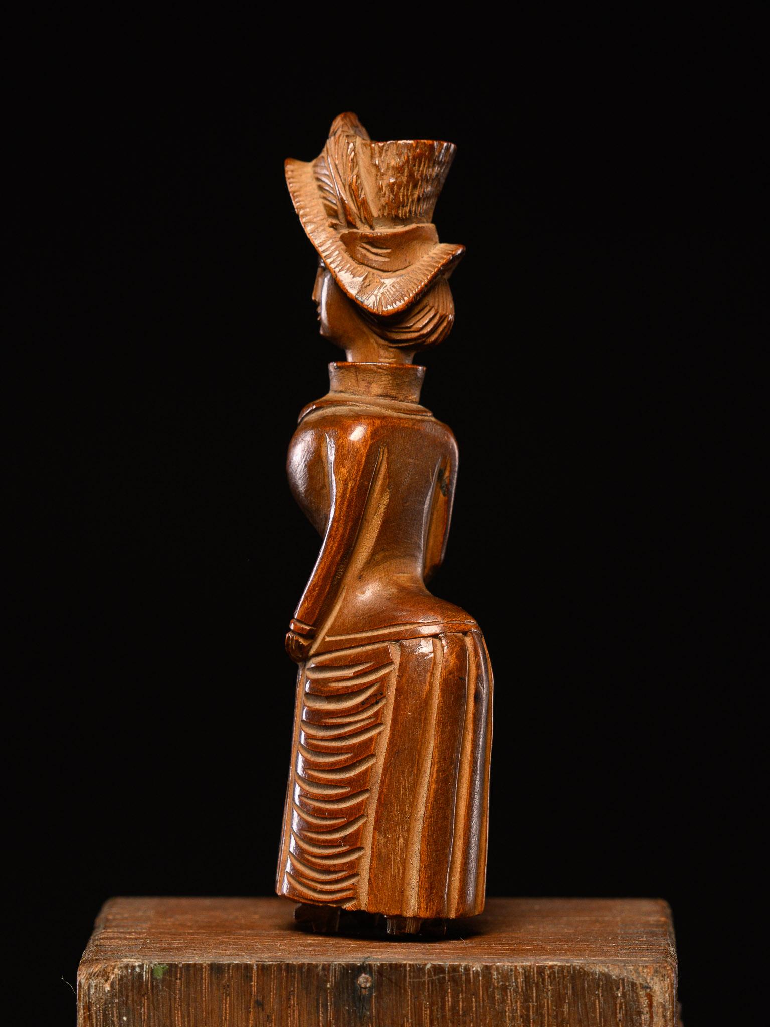 20th Century Angolan Colonial Snuff Tobacco Container, 19th Century For Sale