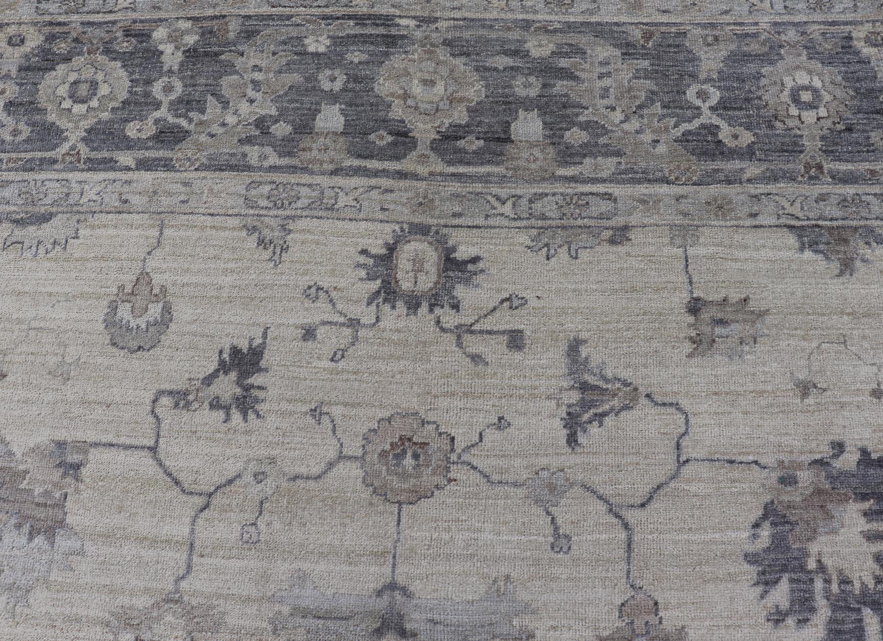 Tappeto turco Angora Oushak con sfumature di grigio, avorio e argento di Keivan Woven Arts in vendita 6