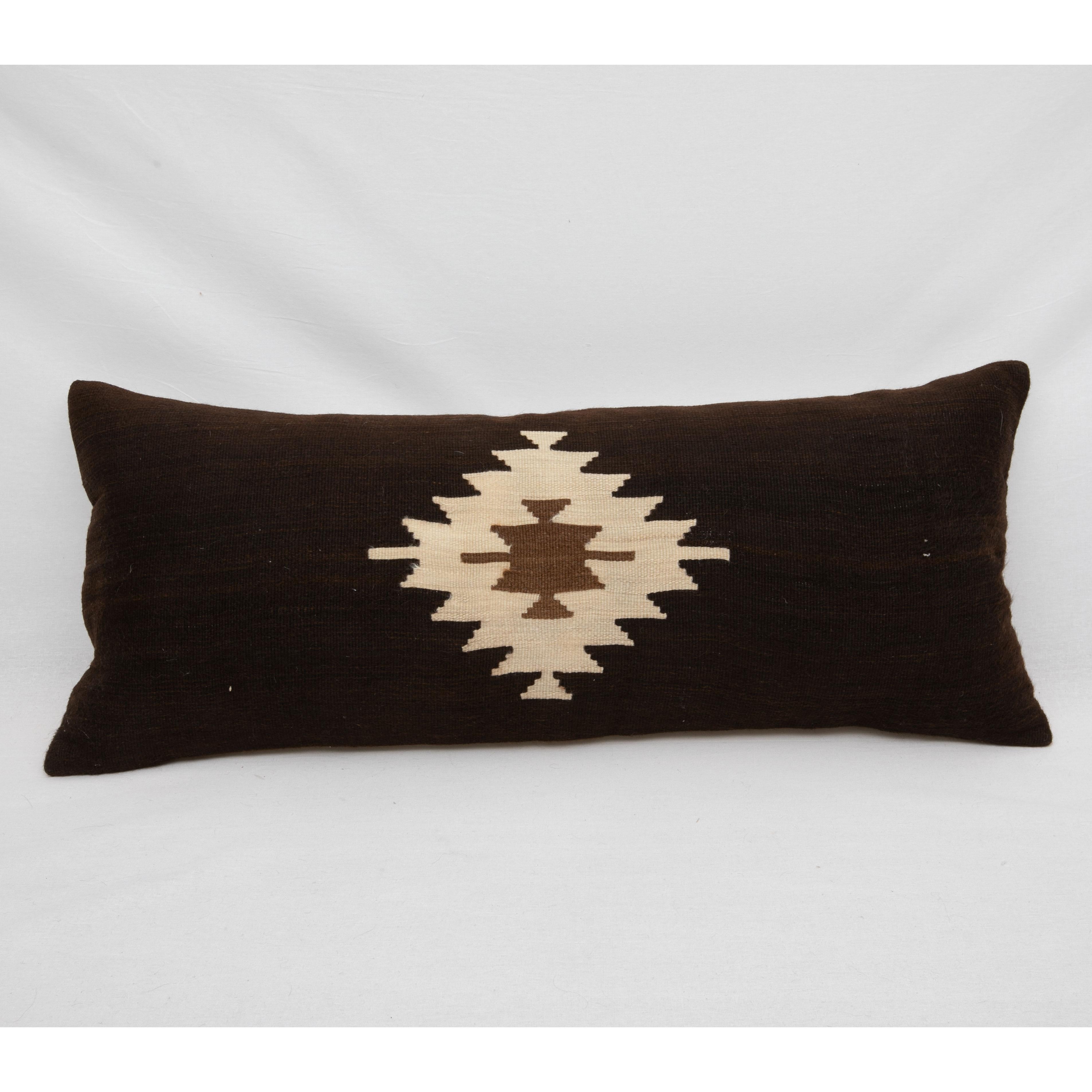 These pillows are made from vintage Angora Siirt (a city in the South East of Turkey) .
Siirt is famous for these blankets made from the hair of angora goat. Angora is believed to name after the capital city of Turkey, Ankara or the opposite.
We