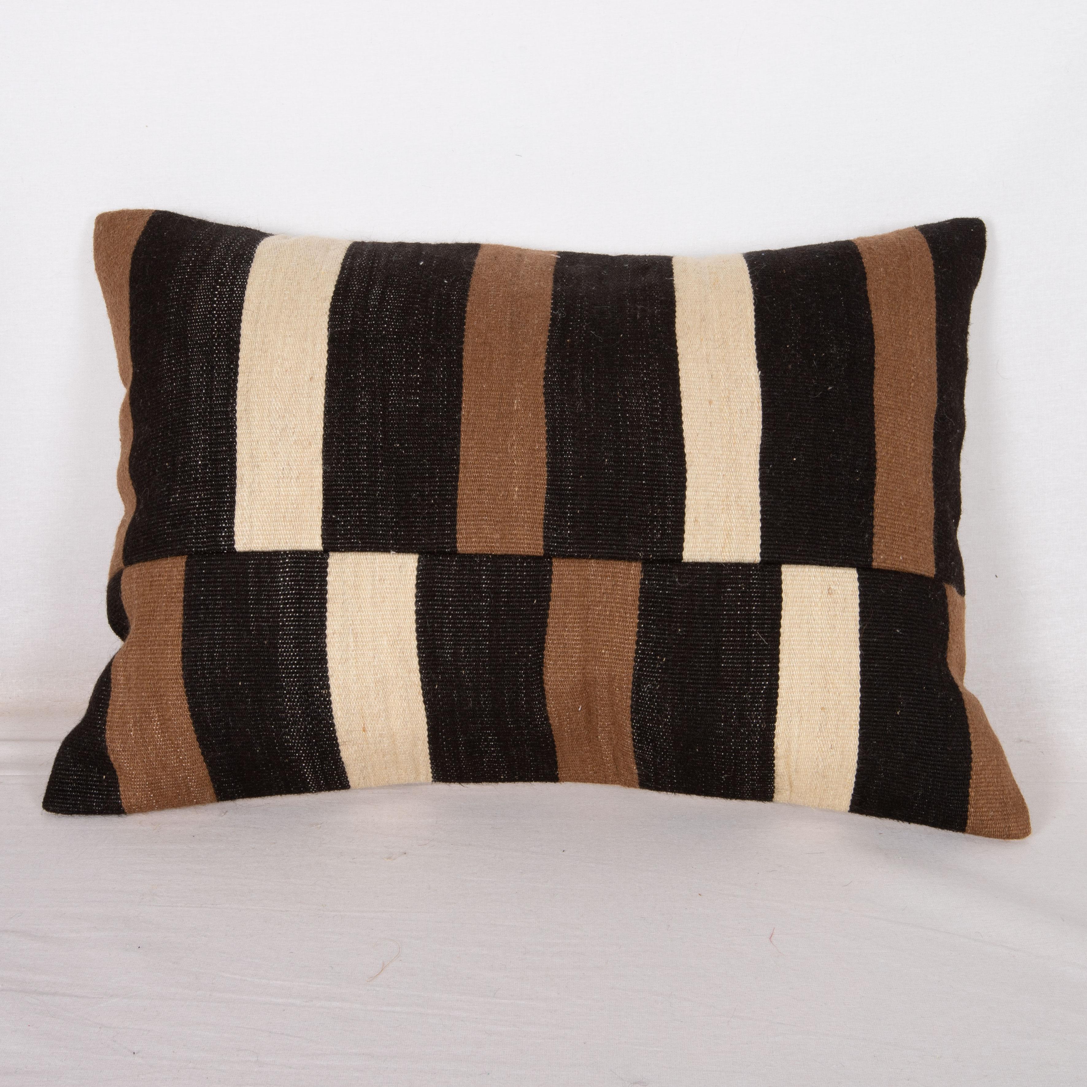 These pillows are made from vintage Angora Siirt (a city in the South East of Turkey) .
Siirt is famous for these blankets made from the hair of angora goat. Angora is believed to name after the capital city of Turkey, Ankara or the opposite.
We