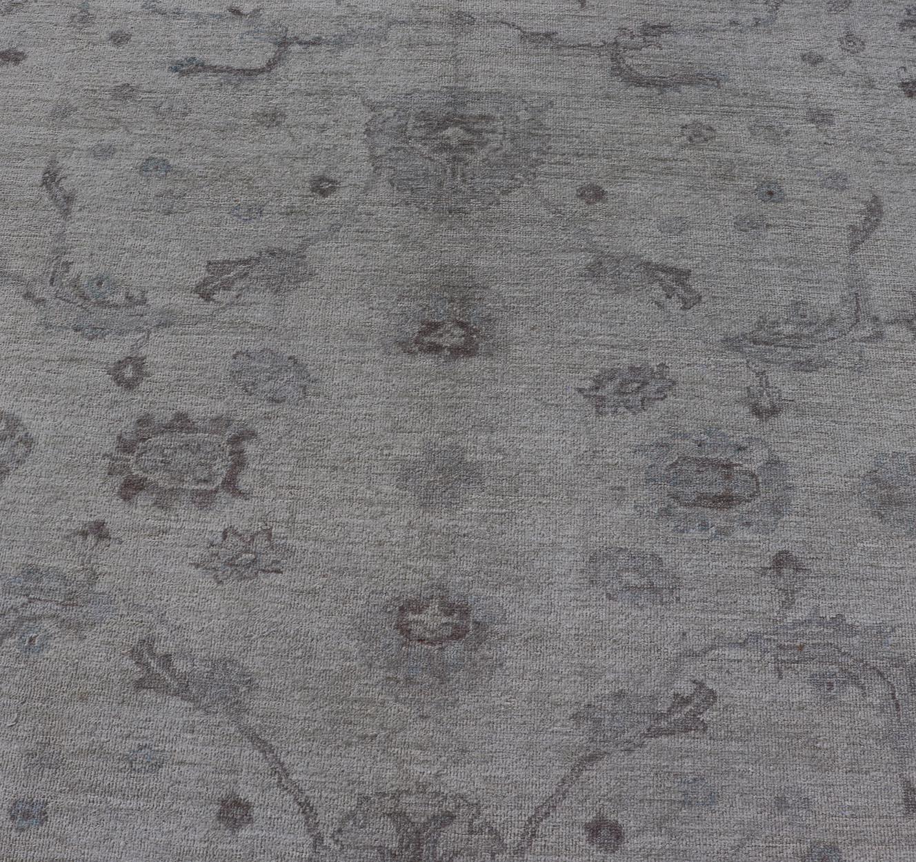 Türkischer Oushak-Teppich aus Angora mit Blumenmuster von Keivan Woven Arts im Angebot 3