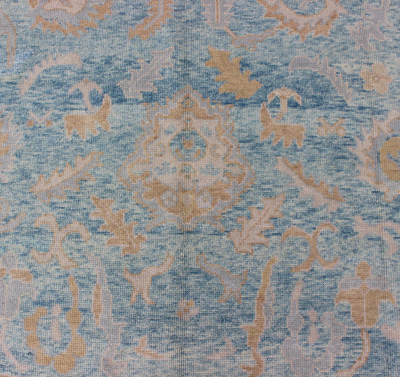 Türkischer Oushak-Teppich aus Angora in Blau, Silber, Taupe und Hellbraun (Handgeknüpft) im Angebot