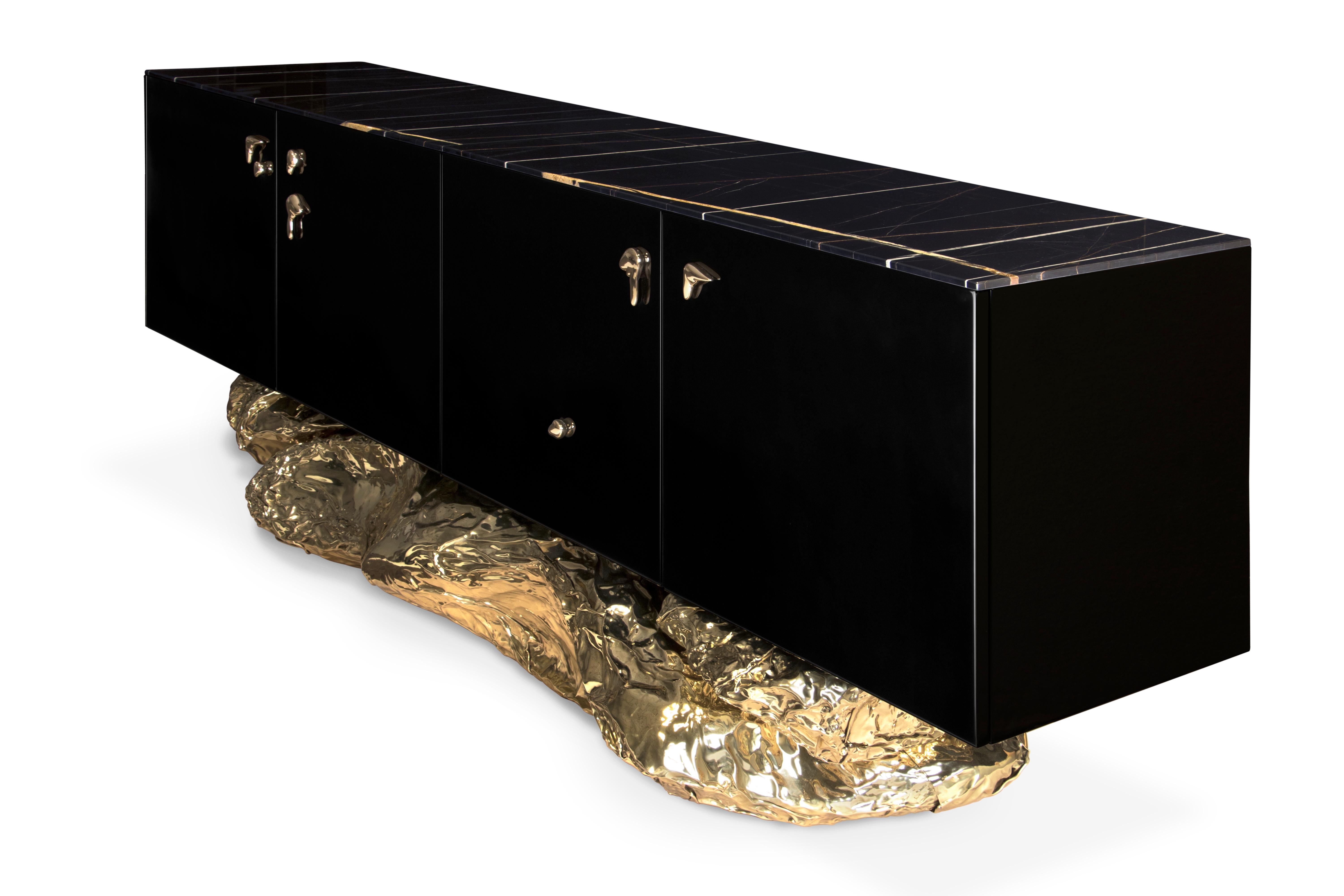XXIe siècle et contemporain Buffet Angra - Bois laqué et laiton fabriqués à la main - Boca Do Lobo en vente