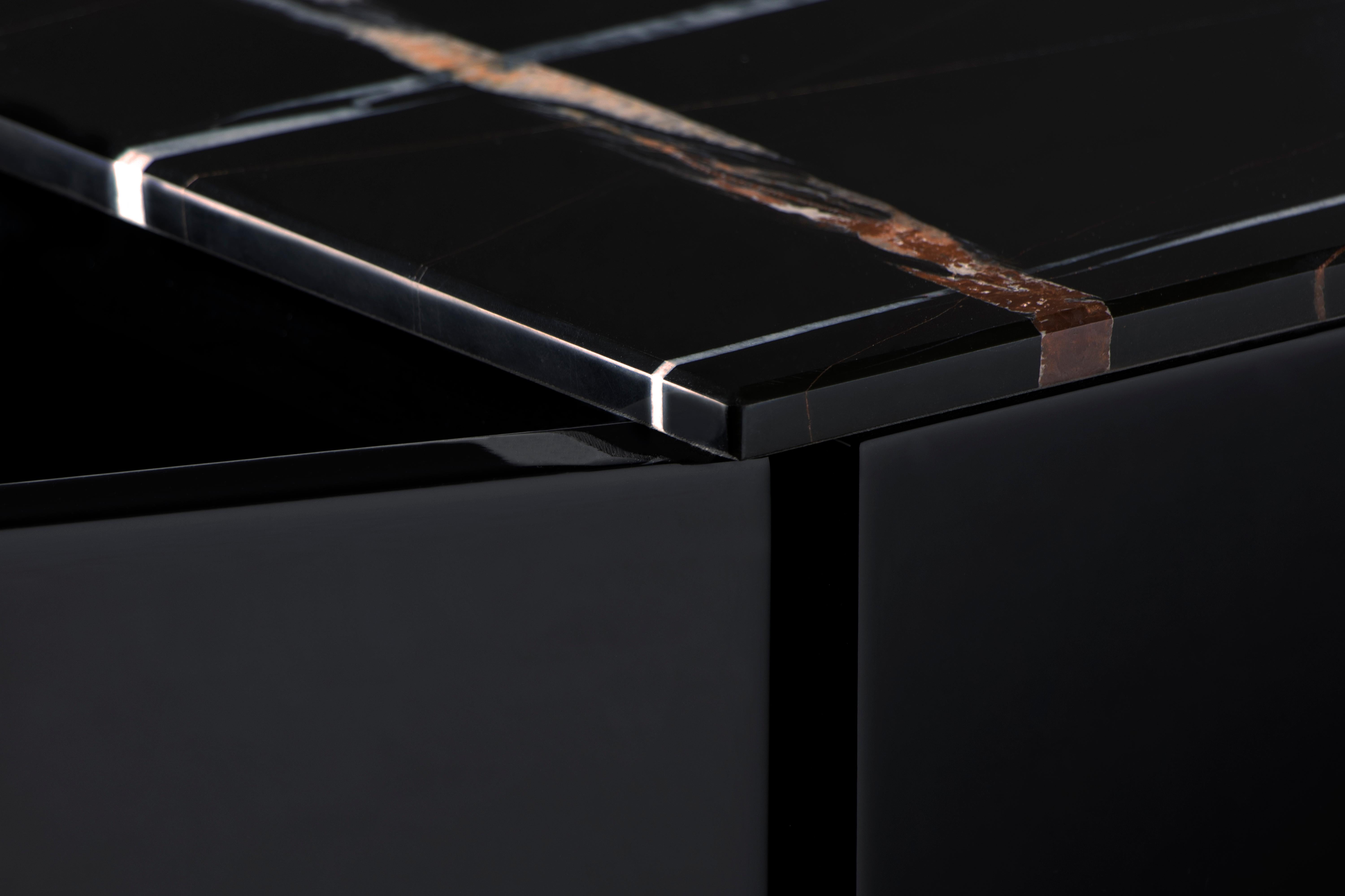 Buffet Angra - Bois laqué et laiton fabriqués à la main - Boca Do Lobo en vente 1