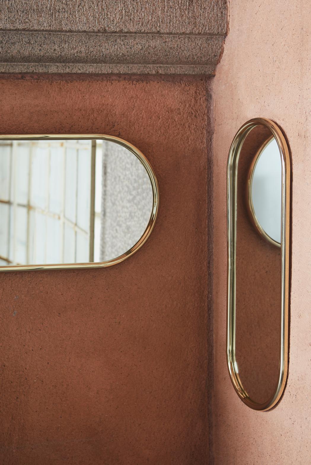 Cuivre Grand miroir ovale doré Angui en vente