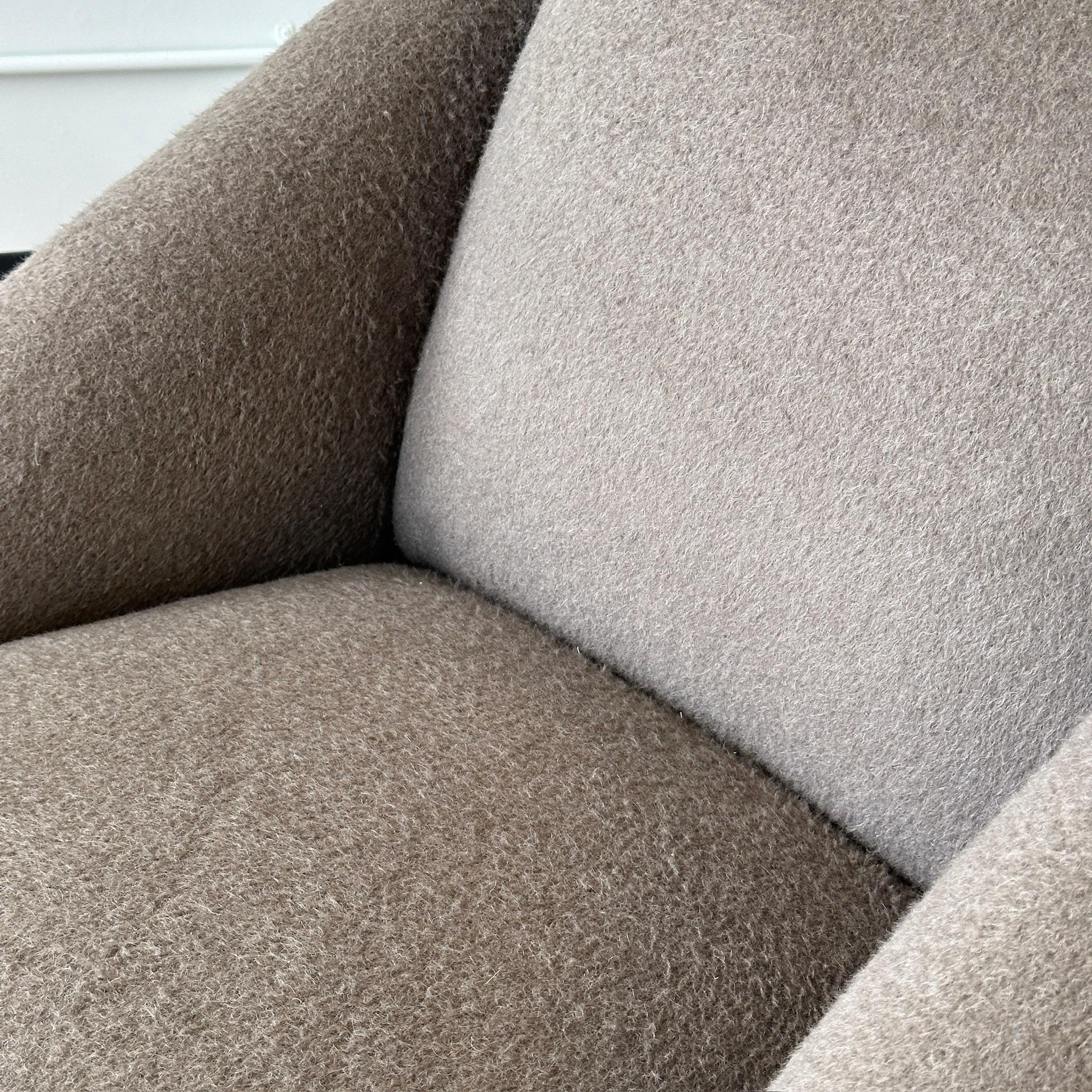 Silla Lounge Angular de Andree Putnam para Directional Posmoderno en venta