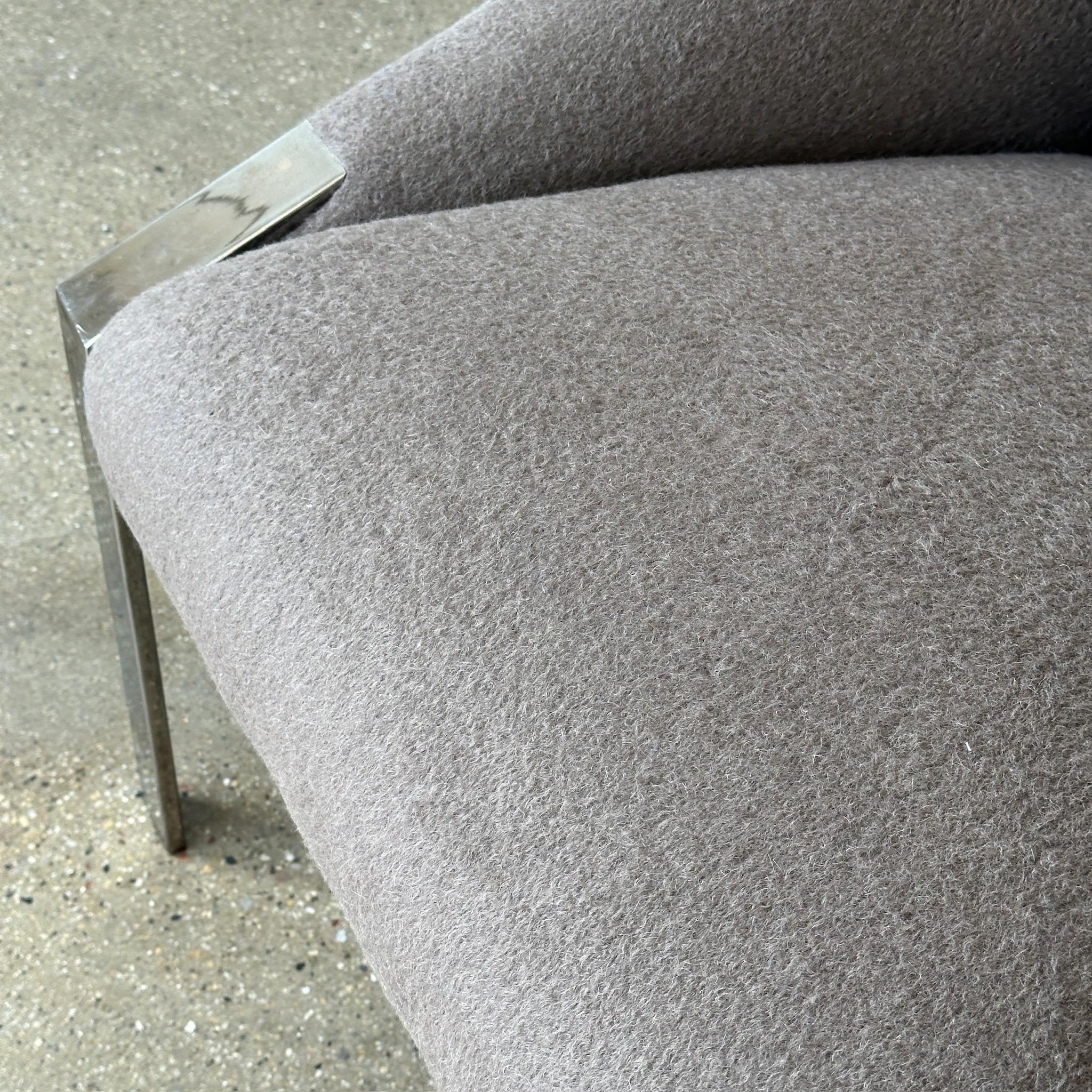 Silla Lounge Angular de Andree Putnam para Directional Estadounidense en venta