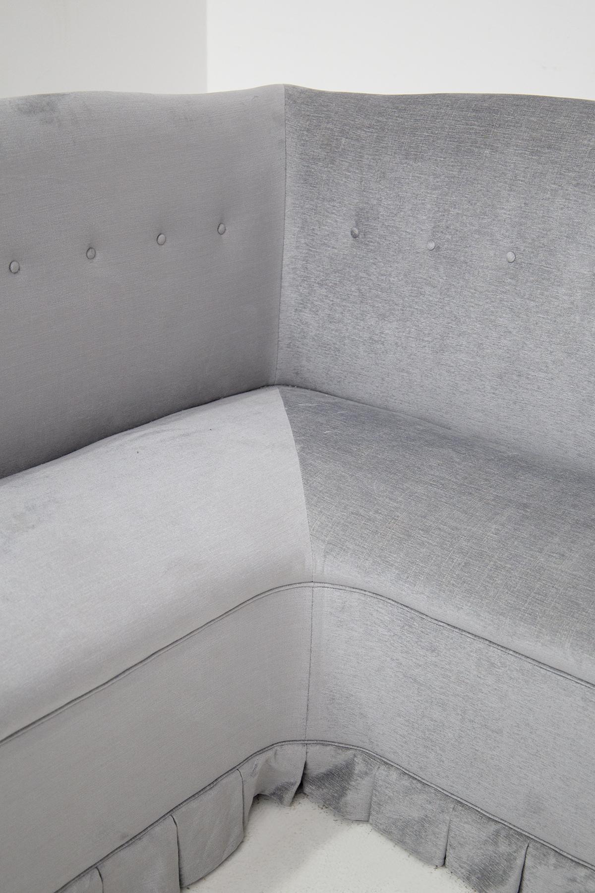 Angulares Vintage-Sofa aus Samt von Gio Ponti mit Zertifikat (Moderne der Mitte des Jahrhunderts) im Angebot