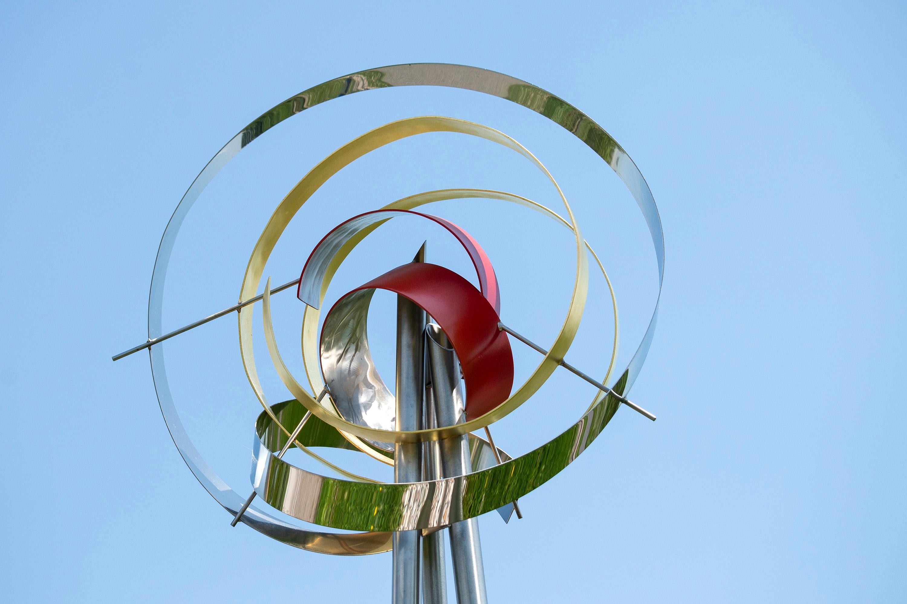 Il Sole - Energia della vita - scultura da esterno in acciaio inossidabile e foglia d'oro 24k in vendita 2