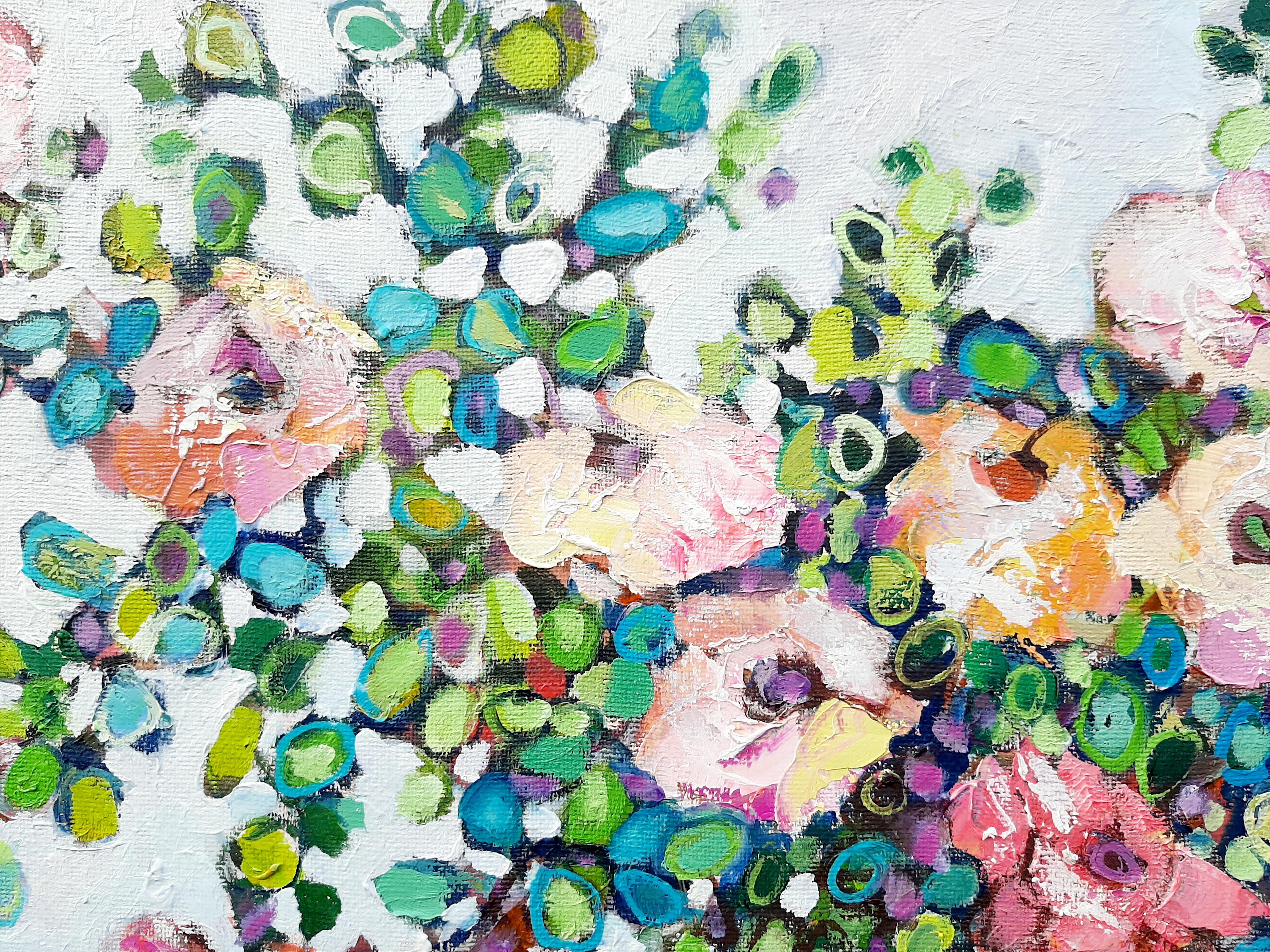 Fleurs, fruits et légumes -nature morte contemporaine peinture à l'huile sur table colorée en vente 3