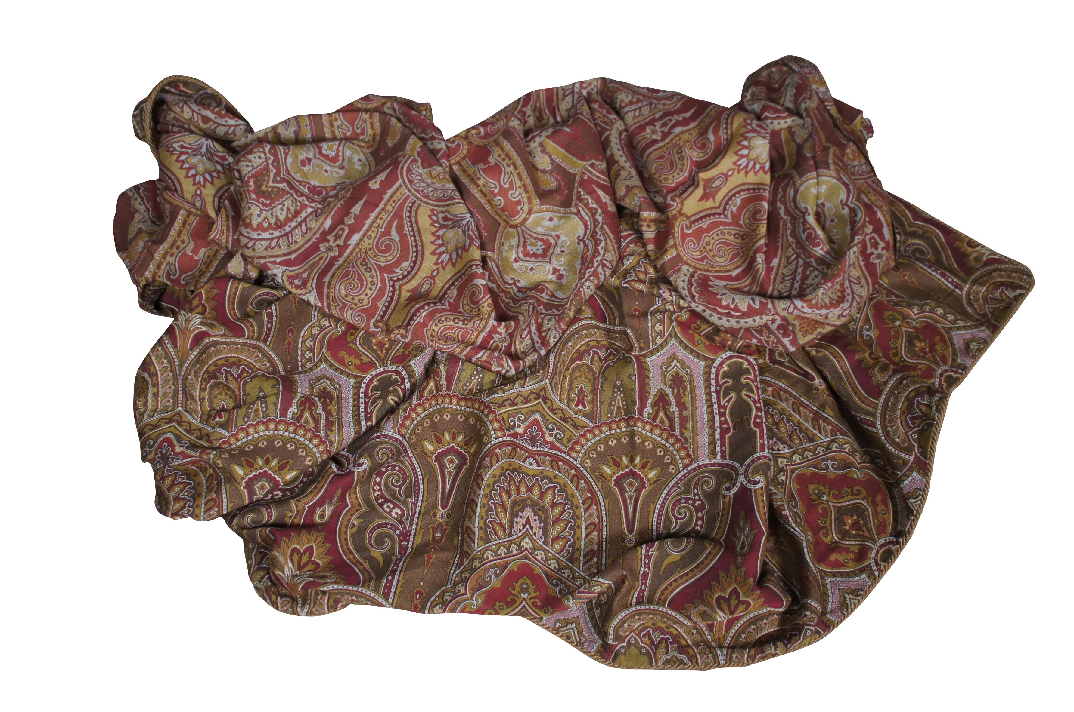 Beeindruckende Vintage Anchini King Größe Decke / dekorative counterpane. 100% Viskose mit einem kaschmirisch / orientalisch inspirierten Design in Rot und Gold mit Kordelbordüren / Paspeln. MSRP ähnlicher neuer Bettdecken von Anchini:
