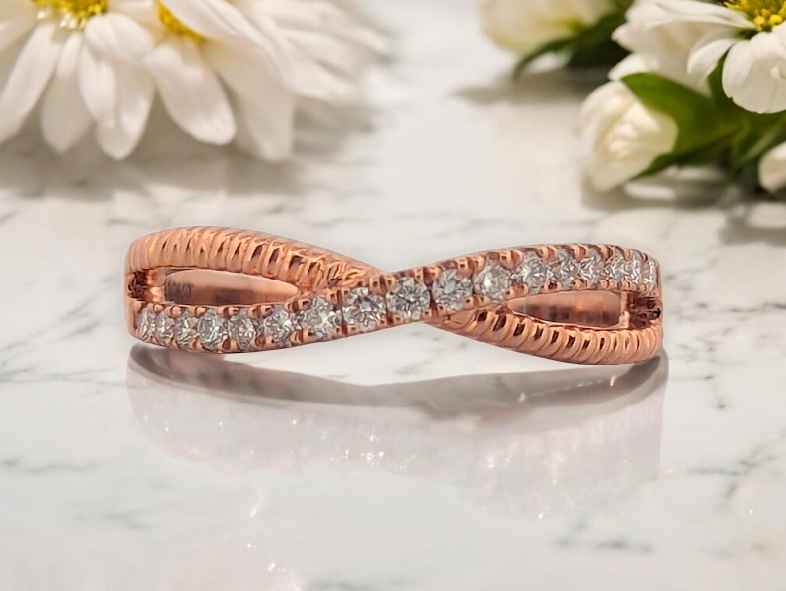 💖 A Touch of Romance – 10K Rose Gold Diamond Ring (0.25 CTW, Size 6.75)

A ring that speaks of elegance and love, this 10K rose gold diamond band features 0.25 CTW of brilliant natural diamonds, delicately set to enhance their sparkling beauty. Its