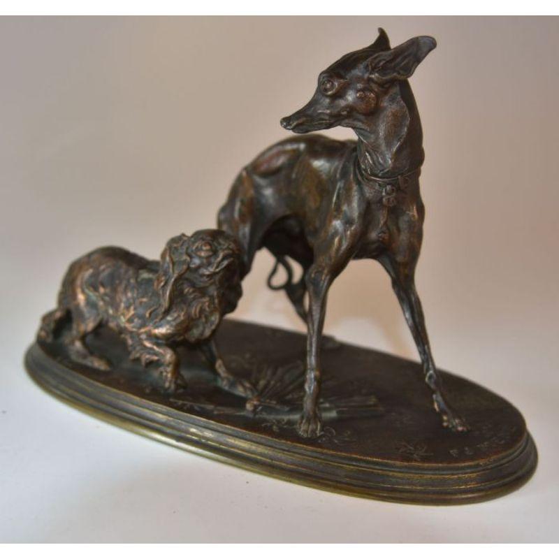 Greyhound and Pekinese salon dog patinated bronze medal by Pierre-Jules Mêne (1810-1879) from the 19th century. Signature on the terrace. Dimension length 24 cm for 17 cm in height 13 cm in depth.

Additional information:
Material:
