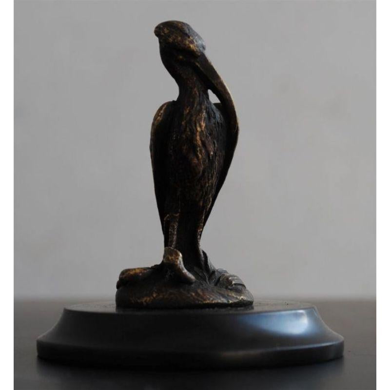 Heron in patinated bronze on a 1900 period base, 8 cm high for a base diameter of 7.5 cm.

Additional information:
Material: bronze.