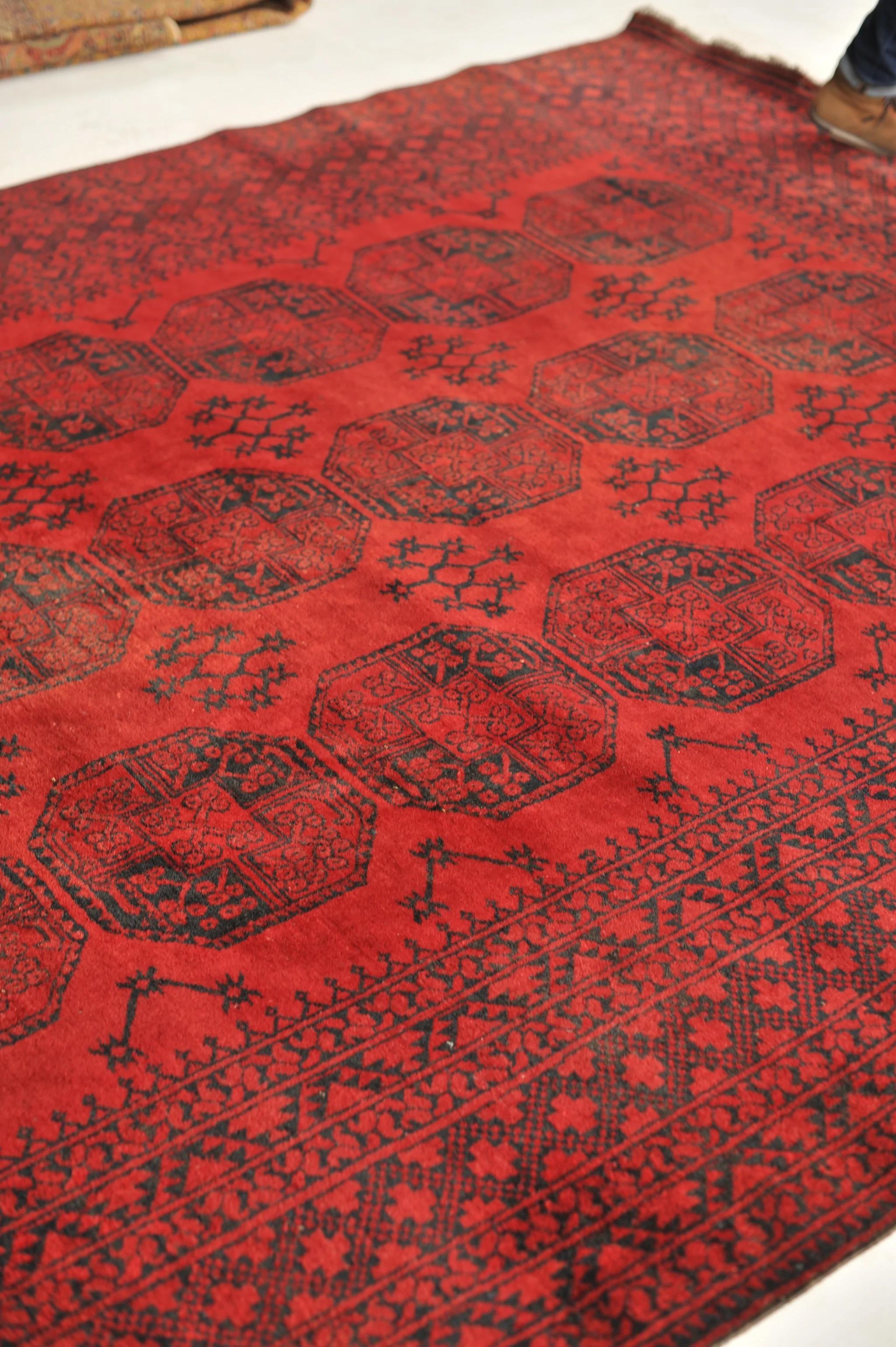Ravissant tapis vintage Ersari Éléphant et sentiers croisés, vers les années 1960 en vente 3