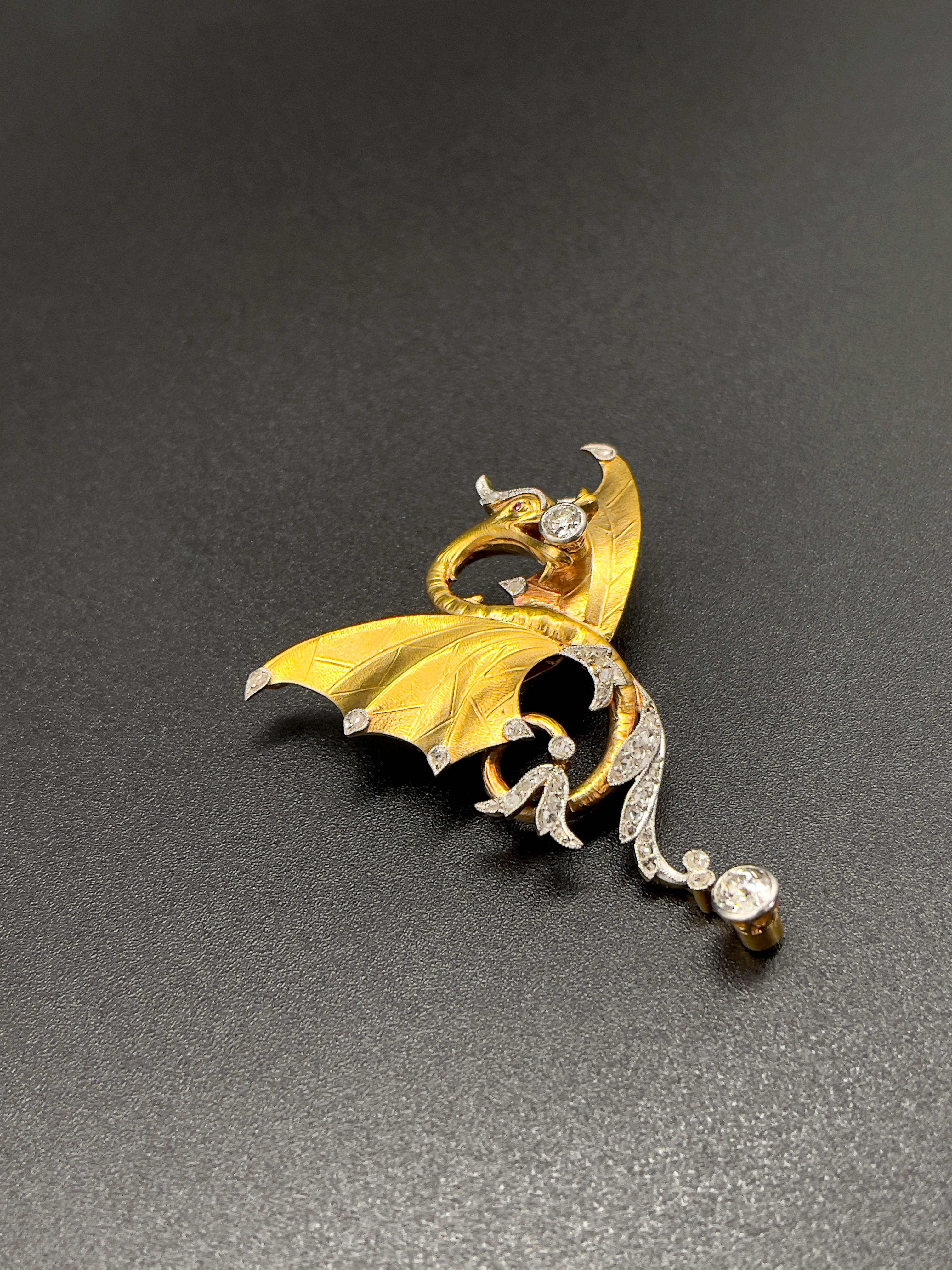 Brilliant Cut  Animal Dragon Diamonds Gold 1890s Chinese Imperial Pendant or Brooch For Sale