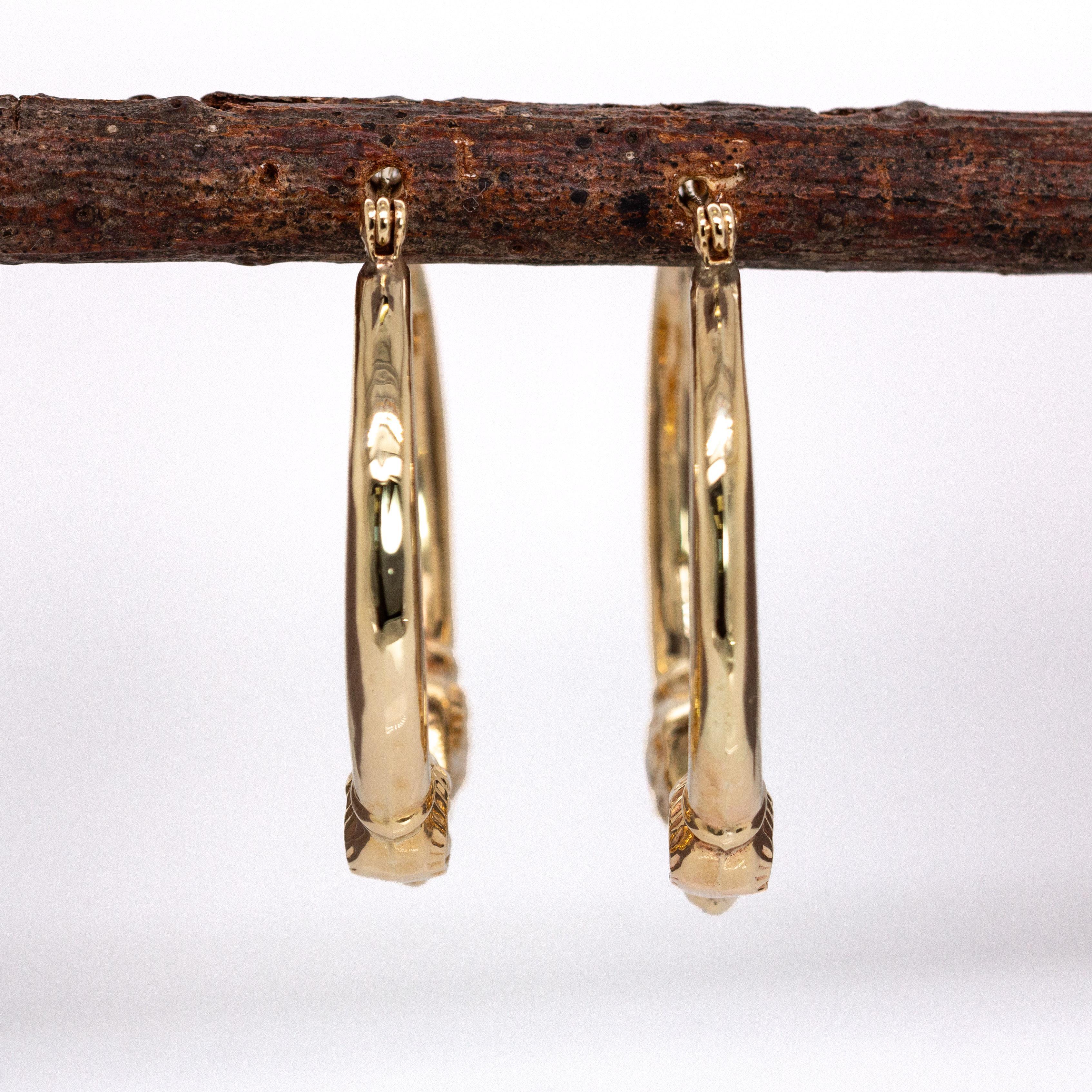 Boucles d'oreilles d'inspiration animale en or massif 14k, 31 mm, avec fermeture à loquet en vente 1