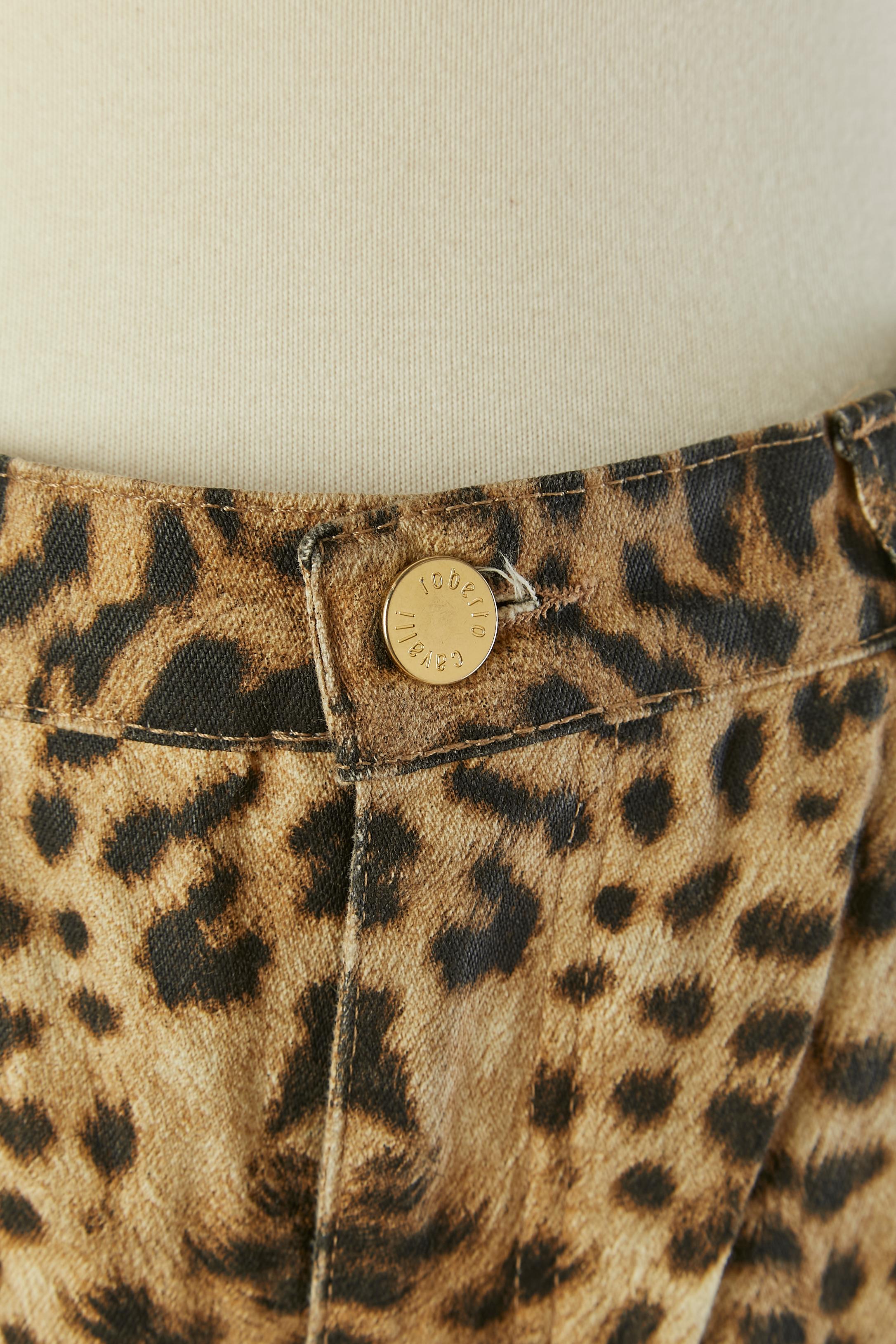Pantaloni in cotone con stampa animalier e applicazioni in plastica trasparente Roberto Cavalli In condizioni ottime in vendita a Saint-Ouen-Sur-Seine, FR