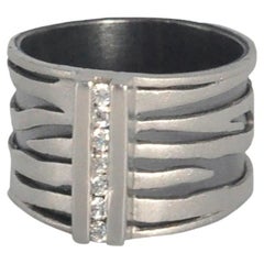 Bague Zebra en platine avec diamant Channel à motif animalier