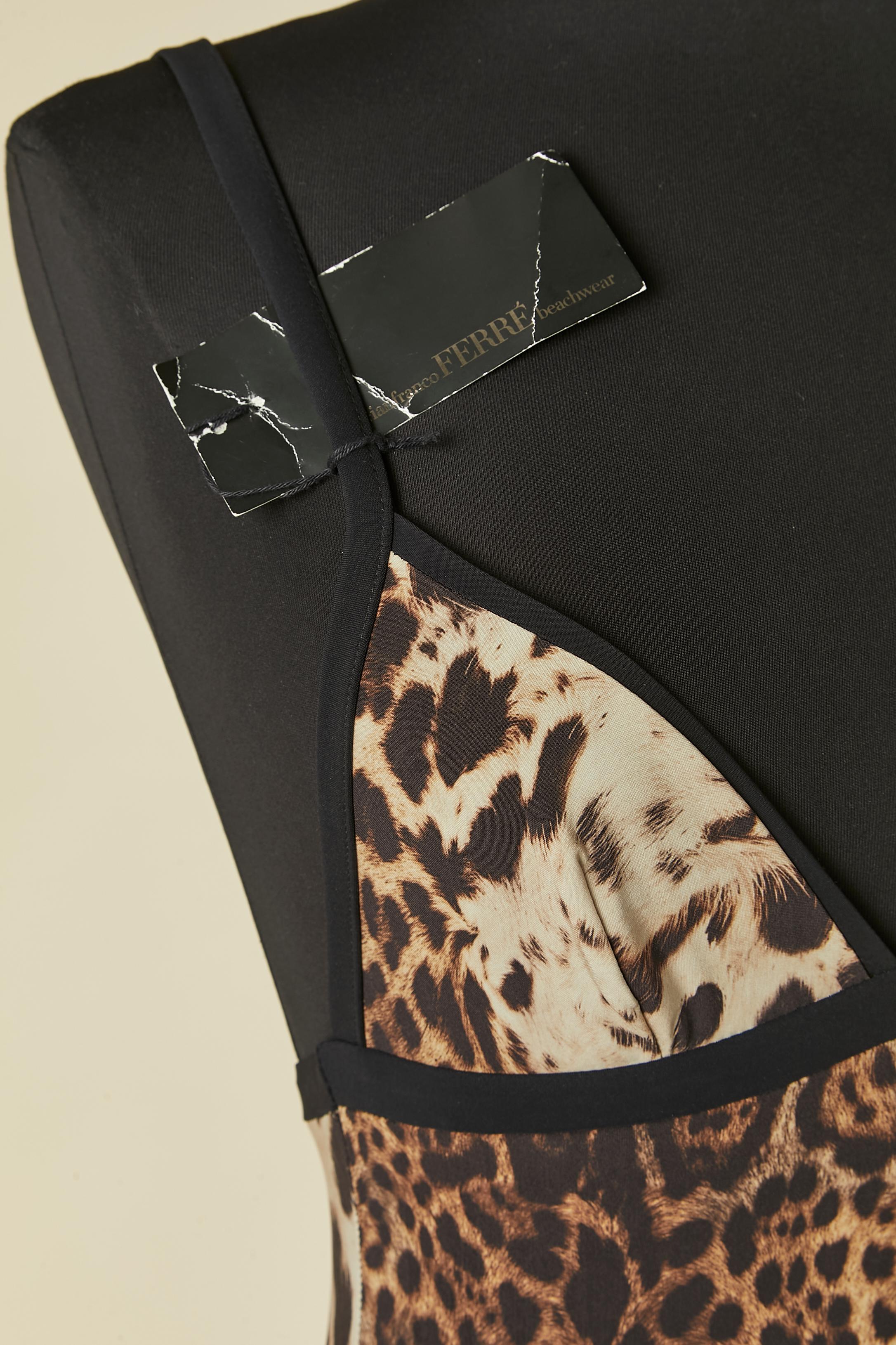 Badeanzug mit Tiermotiven GIANFRANCO FERRÉ Bademode Neu mit Etikett (Schwarz) im Angebot