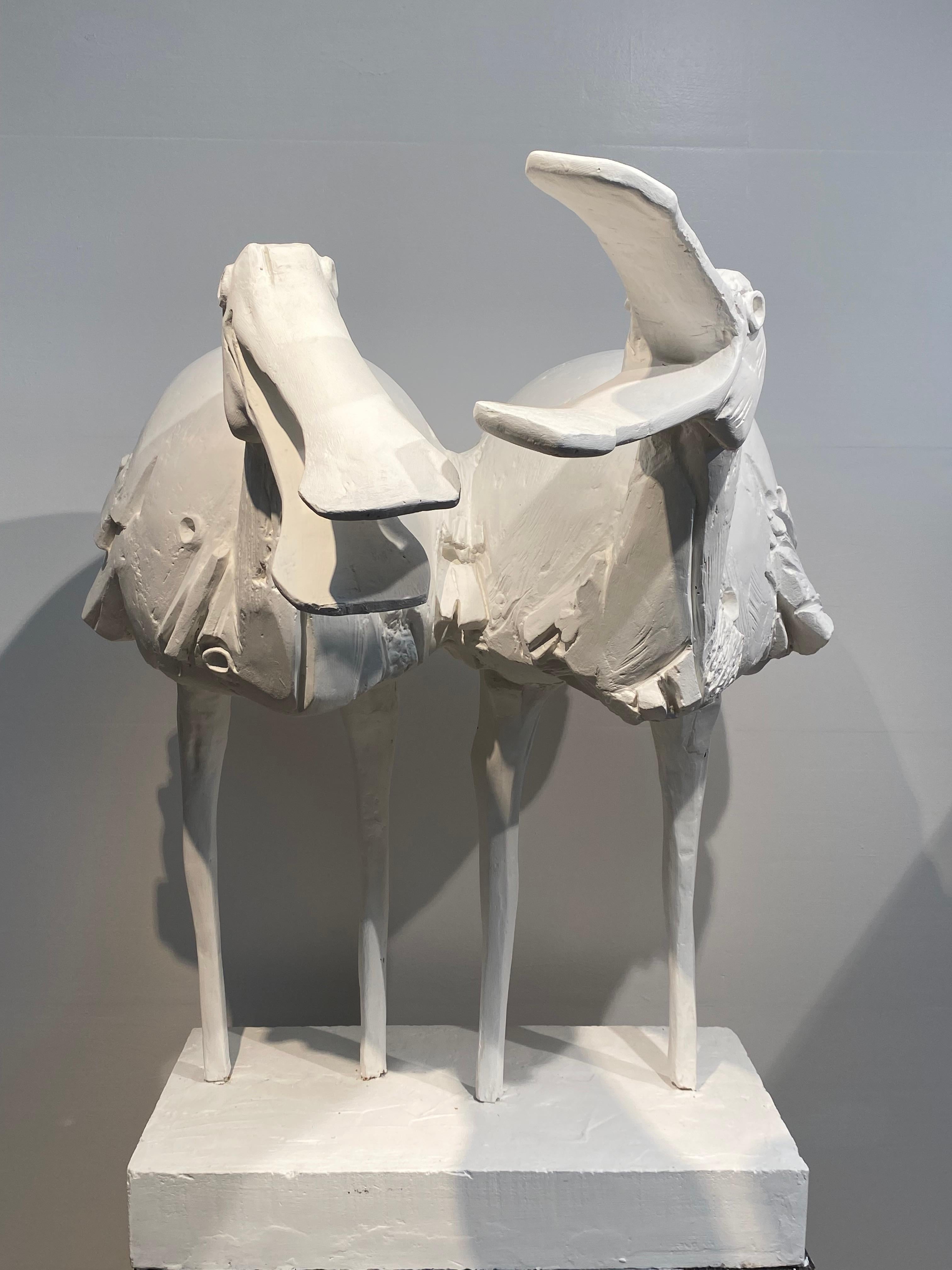 Eccezionale scultura di 2 uccelli Platalea o Spatole,
in gesso e montato su una base in gesso,
scultura molto forte e di qualità, radiazioni potenti,
un oggetto altamente decorativo,
dall'artista belga Pierre Petry , 26/2/1945-11/2/2017
