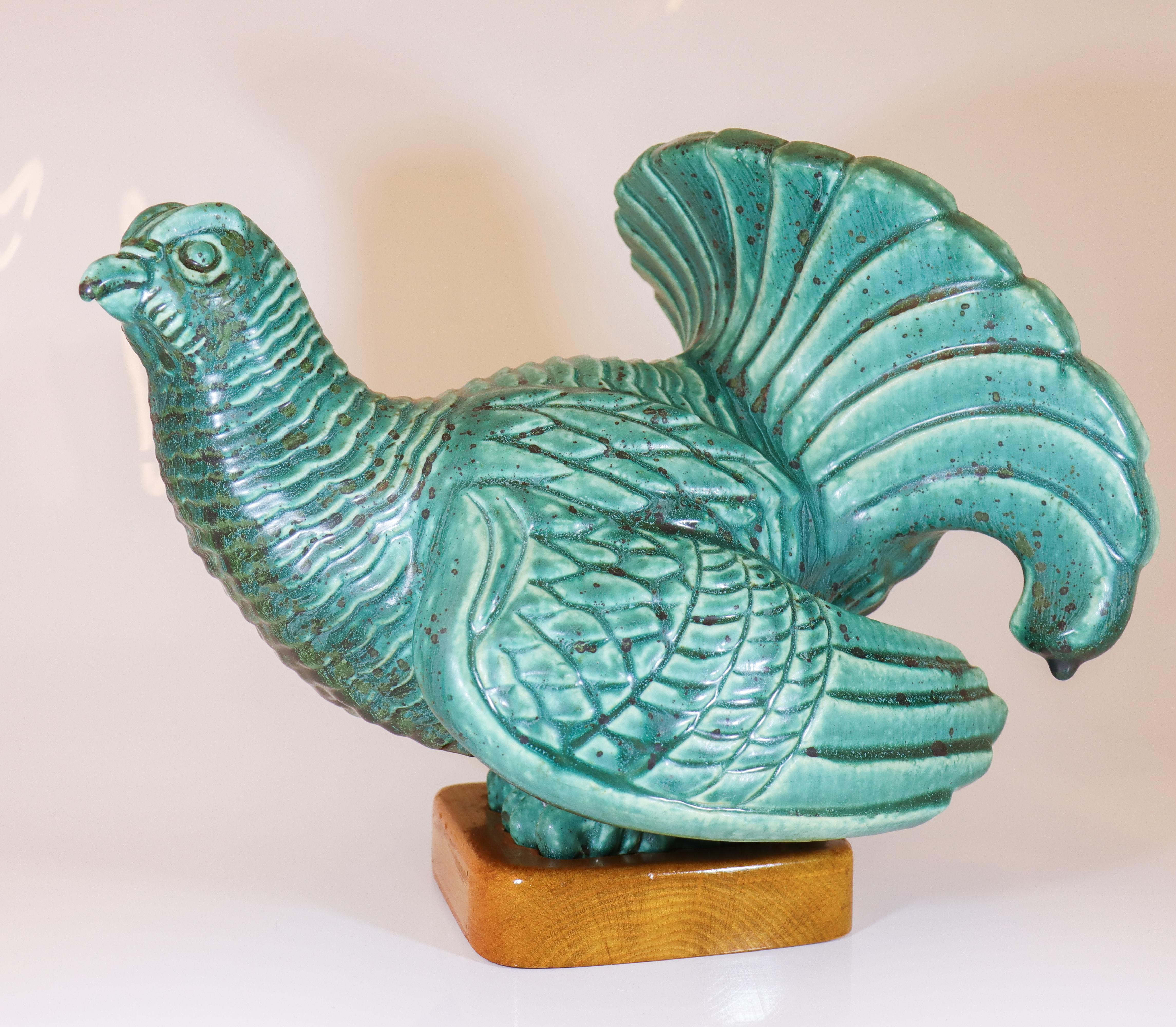 Scultura animale di un gallo cedrone Gunnar Nylund Rörstrand Metà del XX secolo In condizioni ottime in vendita a Stockholm, SE