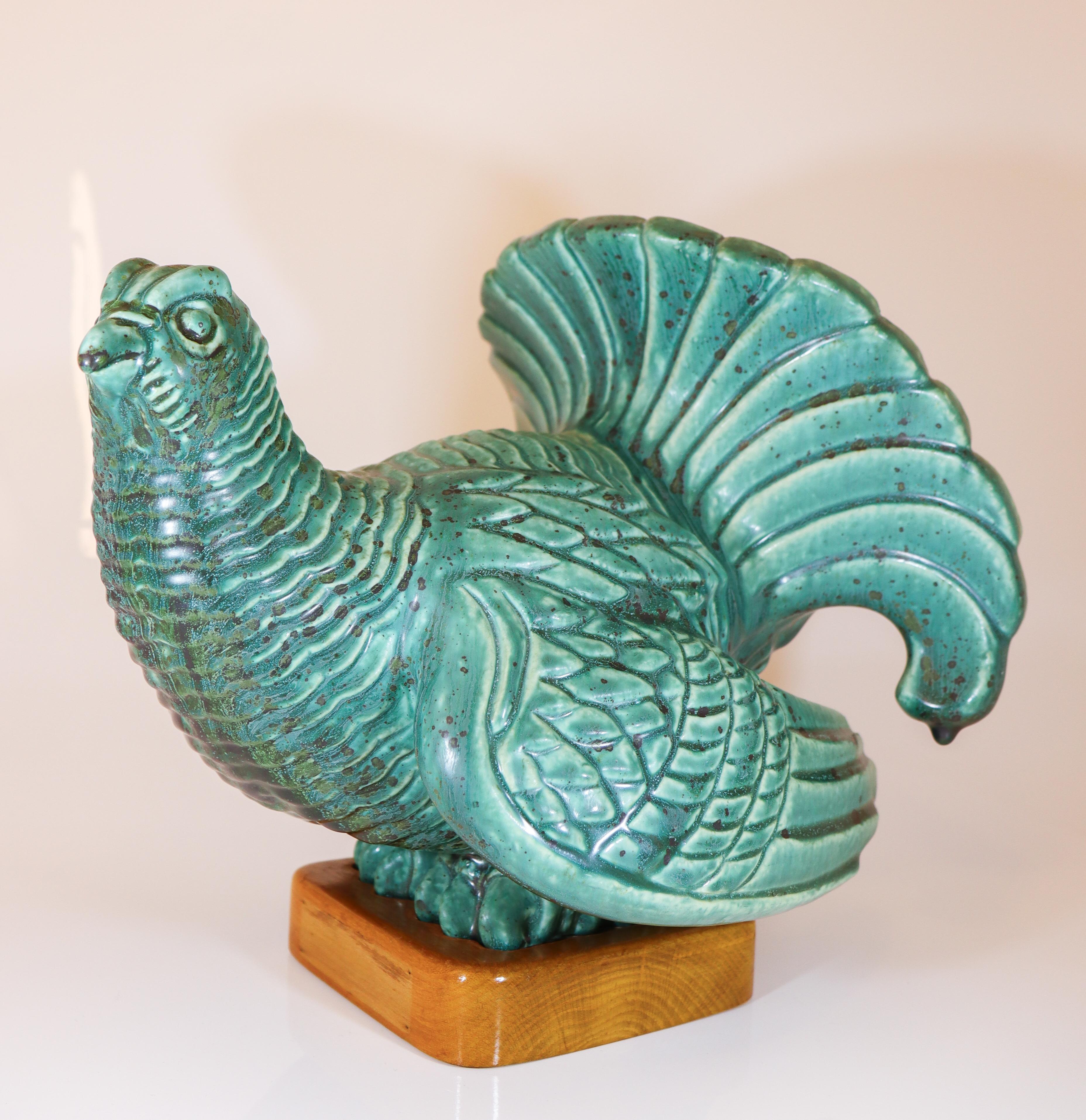 Grès porcellanato Scultura animale di un gallo cedrone Gunnar Nylund Rörstrand Metà del XX secolo in vendita