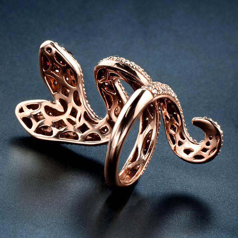 En venta: Animalia Serpiente de dos cabezas con ojos de rubí y anillo de diamantes en oro rosa de 18 quilates  6