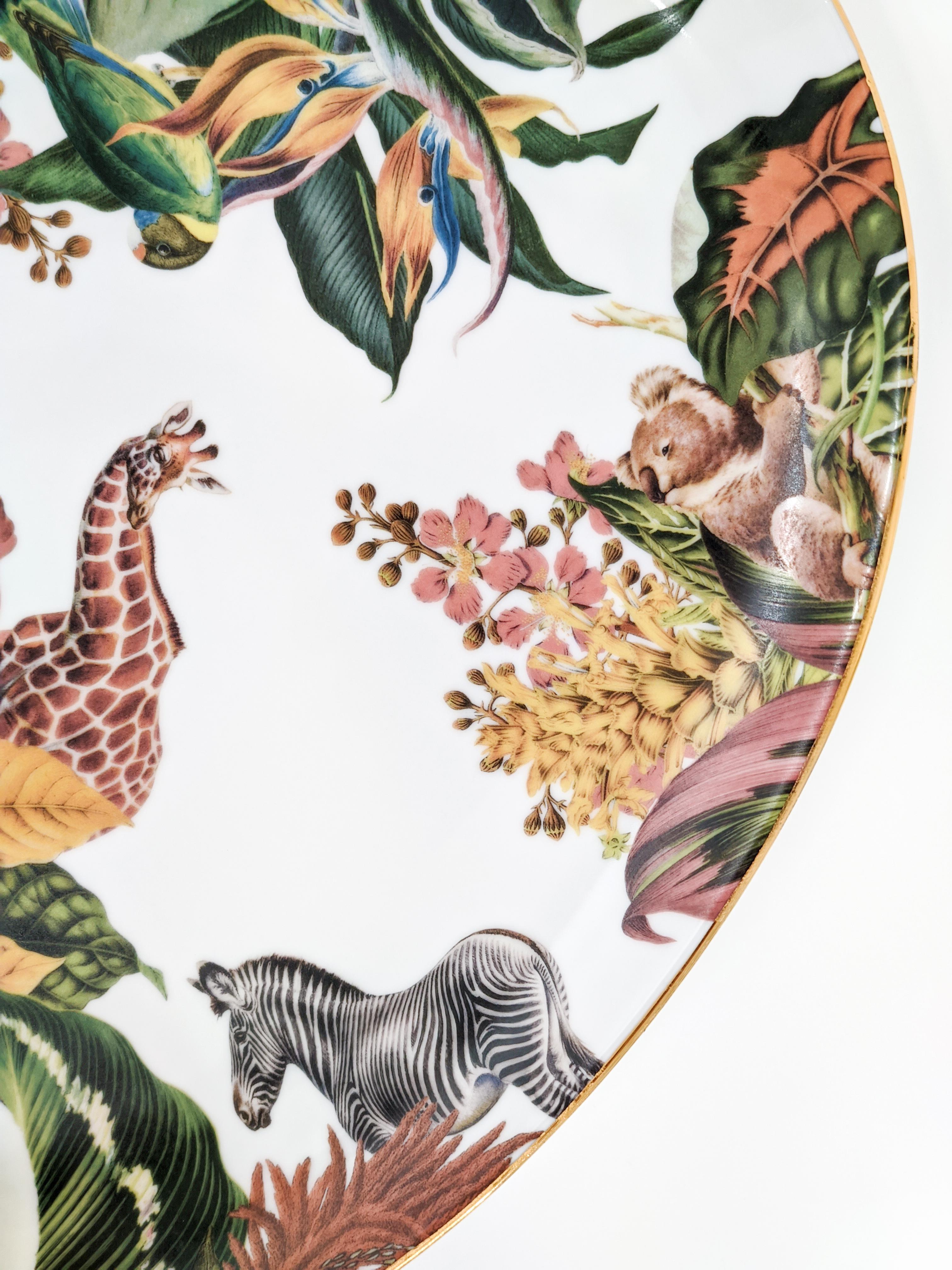 Animalia, Zeitgenössisches dekoriertes Porzellantablett von Vito Nesta  (Sonstiges) im Angebot