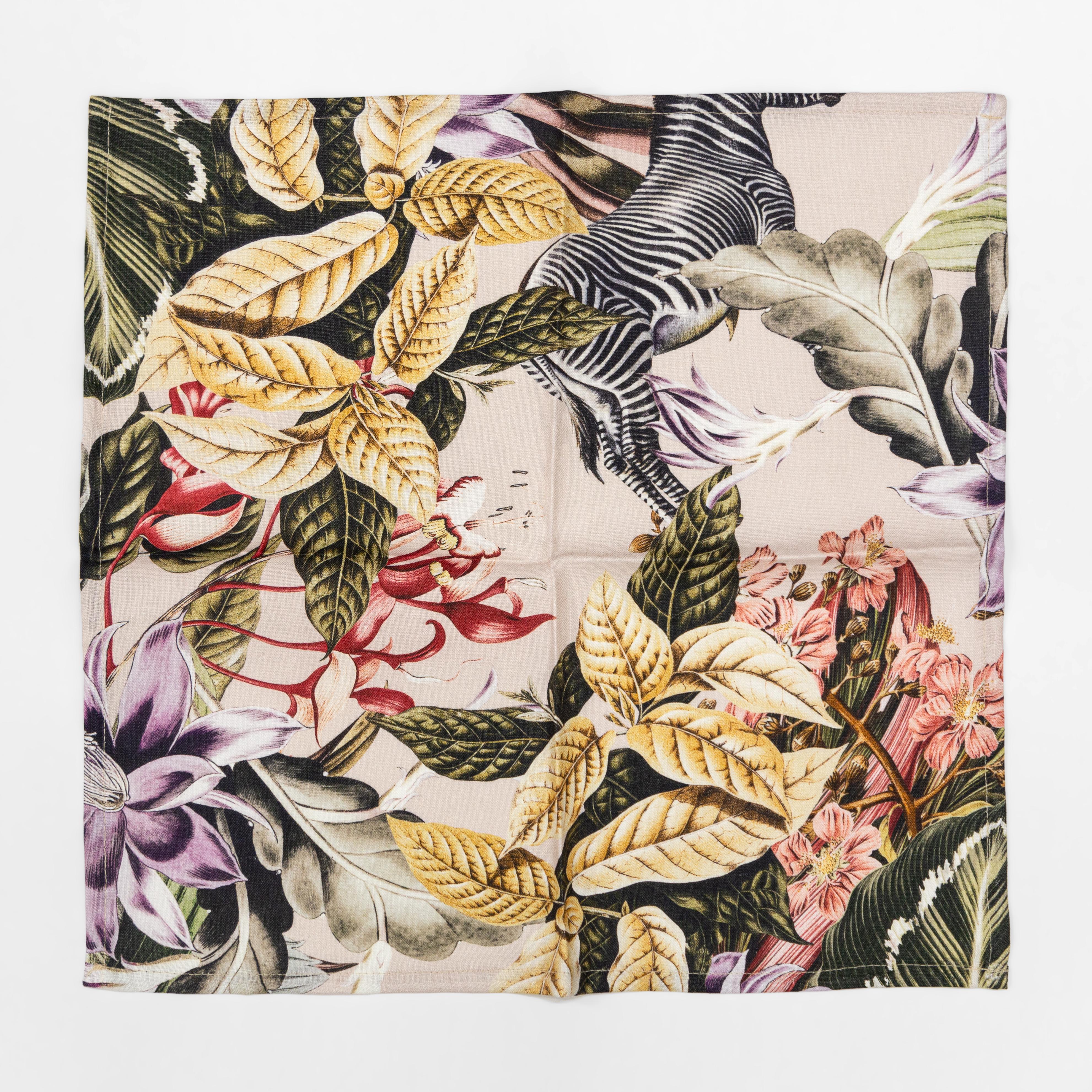 Animalia, Contemporary Linen Tablecloth with 6 Napkins by Vito Nesta For Sale 2
