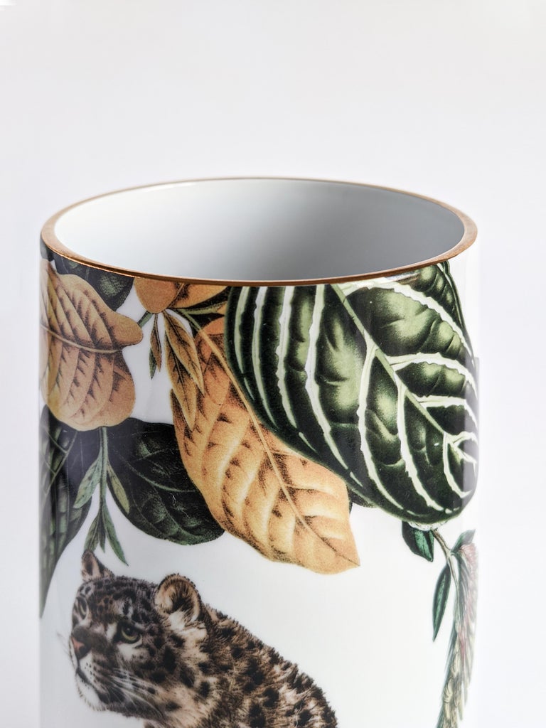 Italian Animalia, Contemporary Porcelain Vase with Decorative Design by Vito Nesta For Sale