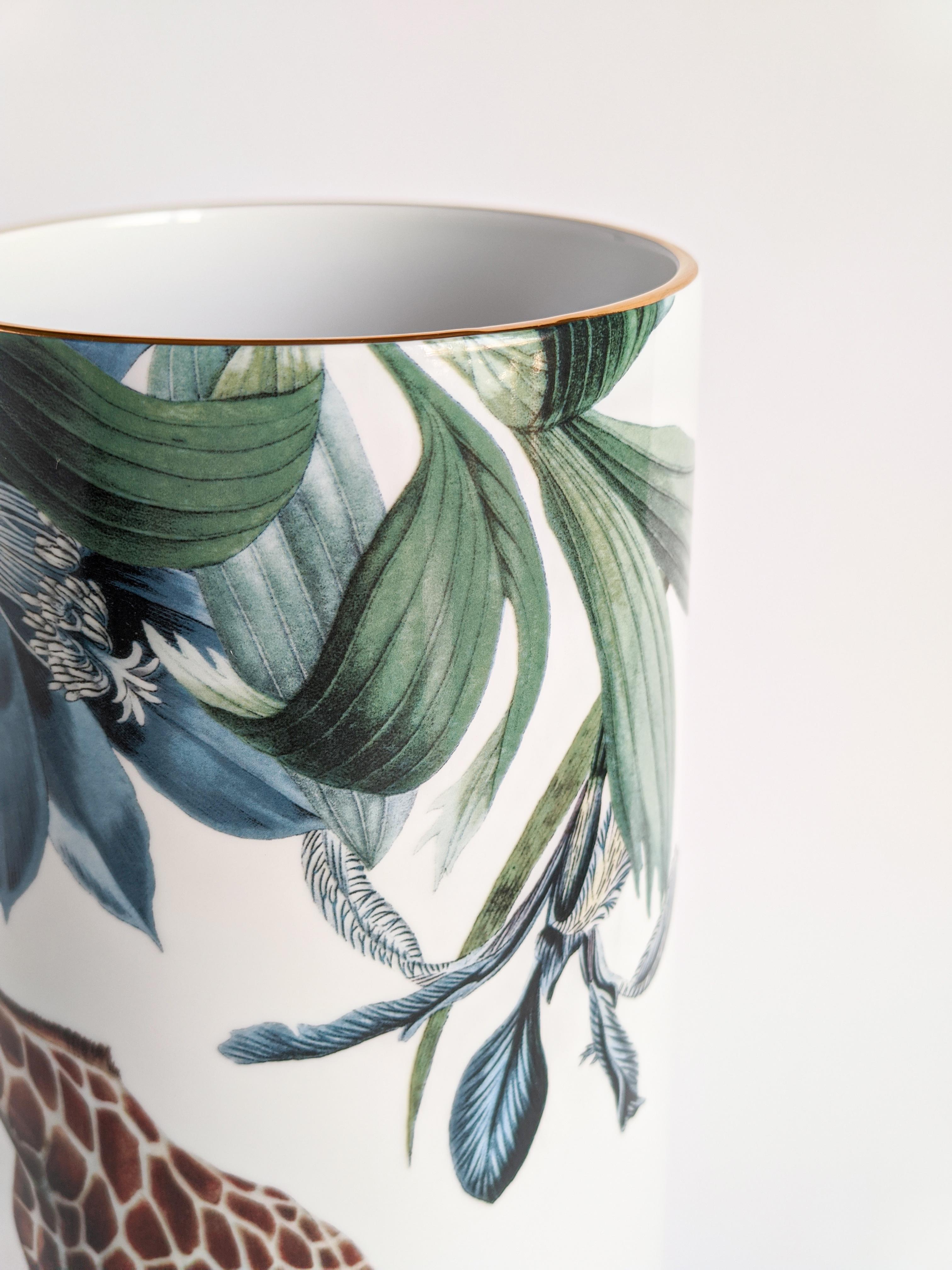 Animalia, Contemporary Porcelain Vase with Decorative Design by Vito Nesta For Sale 1