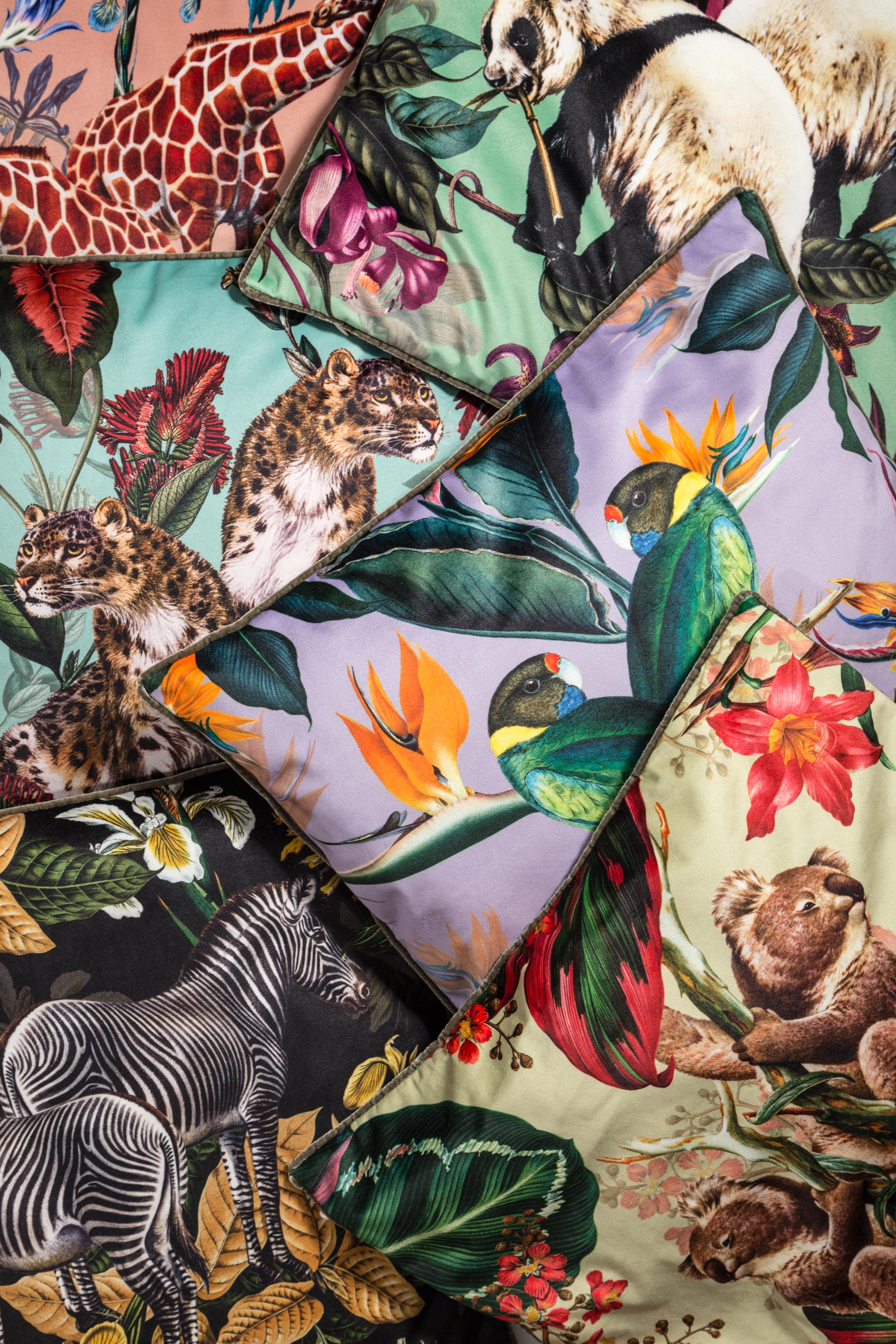 Animalia, Contemporary Velvet Printed Pillow by Vito Nesta In New Condition For Sale In Milano, Lombardia