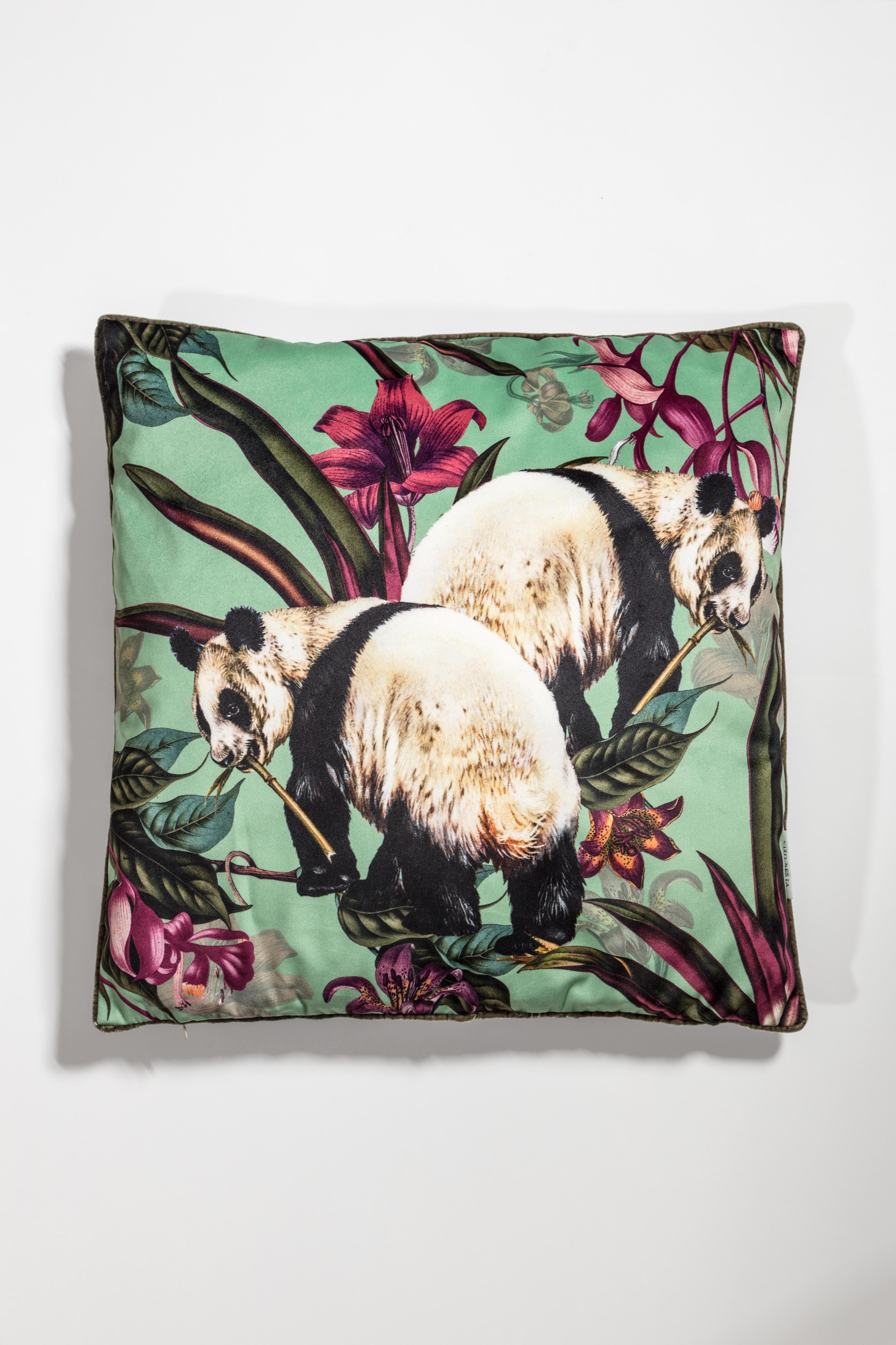 Animalia, Contemporary Velvet Printed Pillows by Vito Nesta In New Condition For Sale In Milano, Lombardia