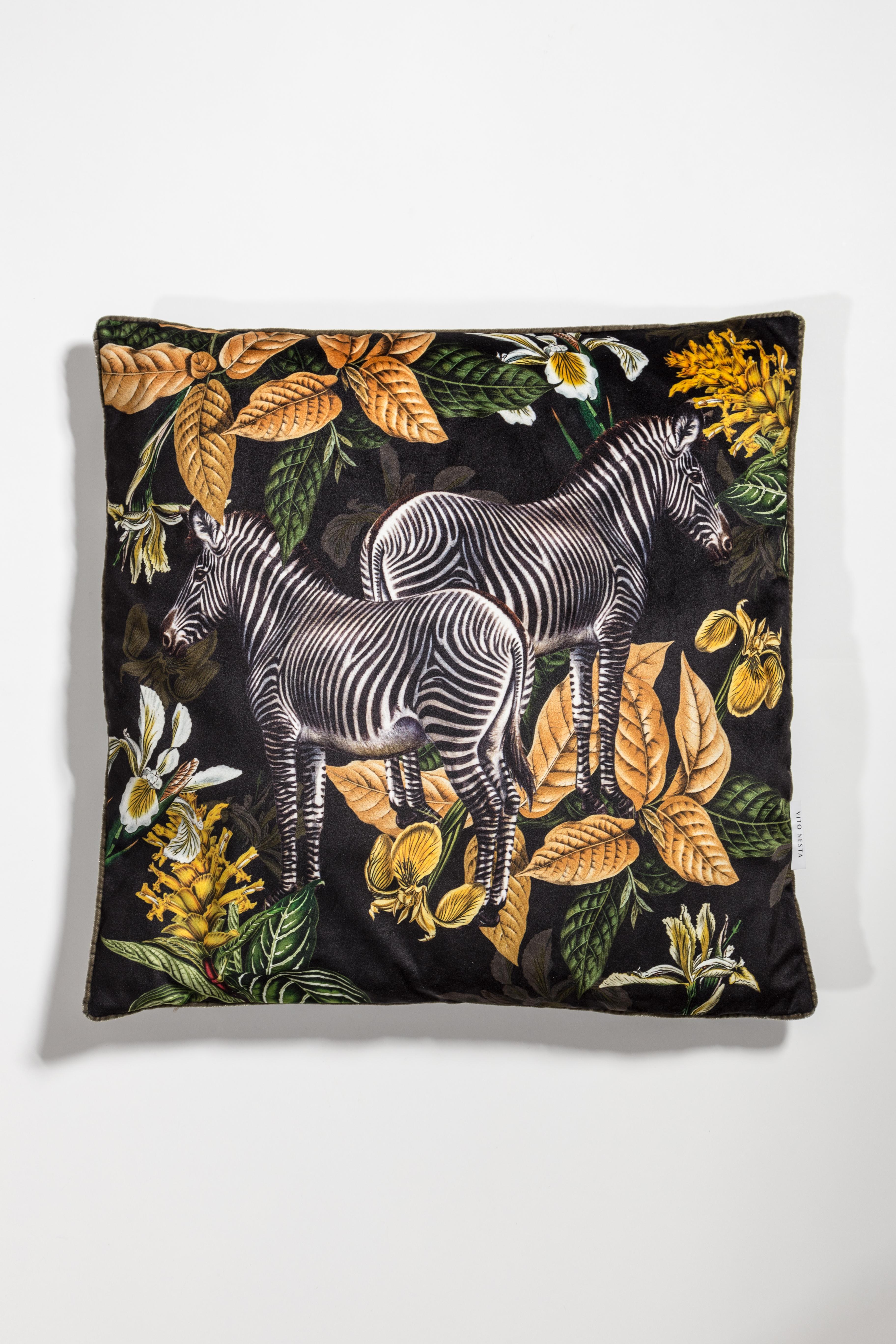 Animalia, Contemporary Velvet Printed Pillows by Vito Nesta For Sale 1