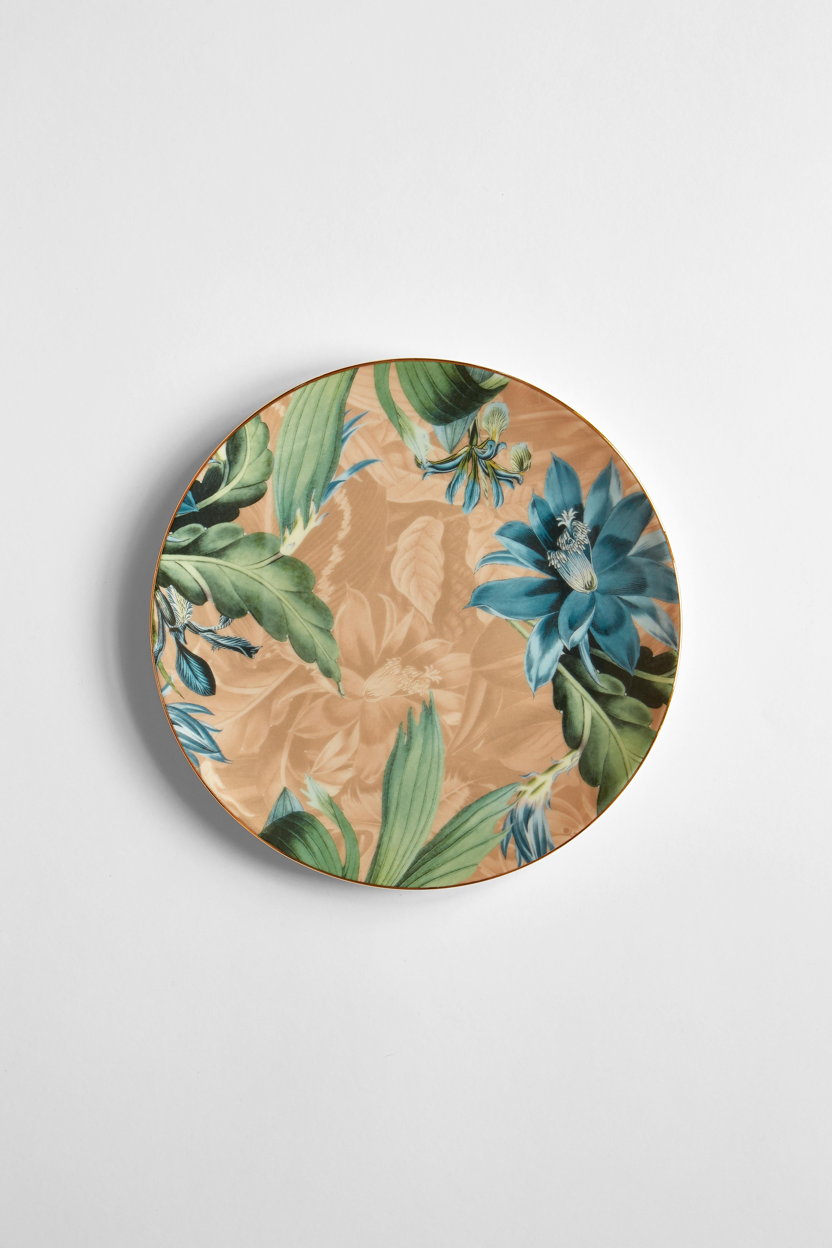 Animalia, Six Contemporary Porcelain Dessert Plates with Decorative Design For Sale 1