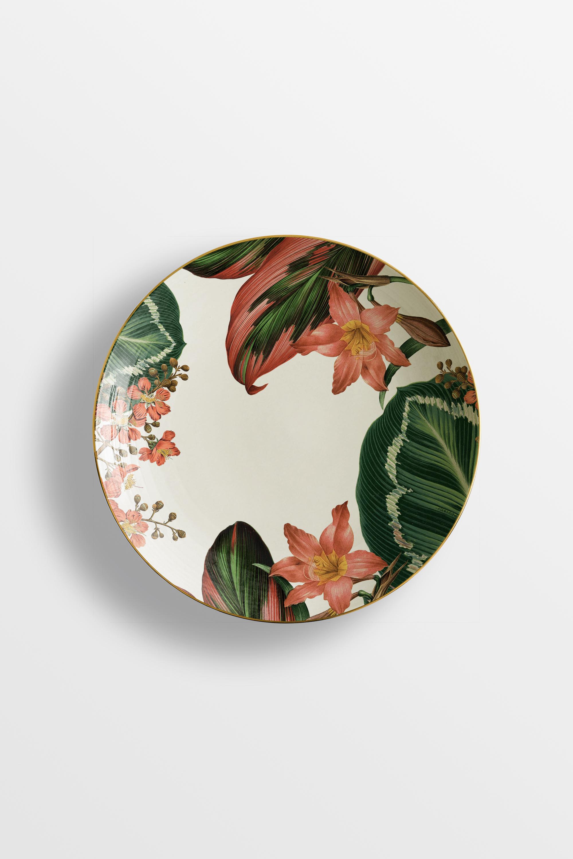 Animalia, Six Contemporary Porcelain Soup Plates with Decorative Design For Sale 3