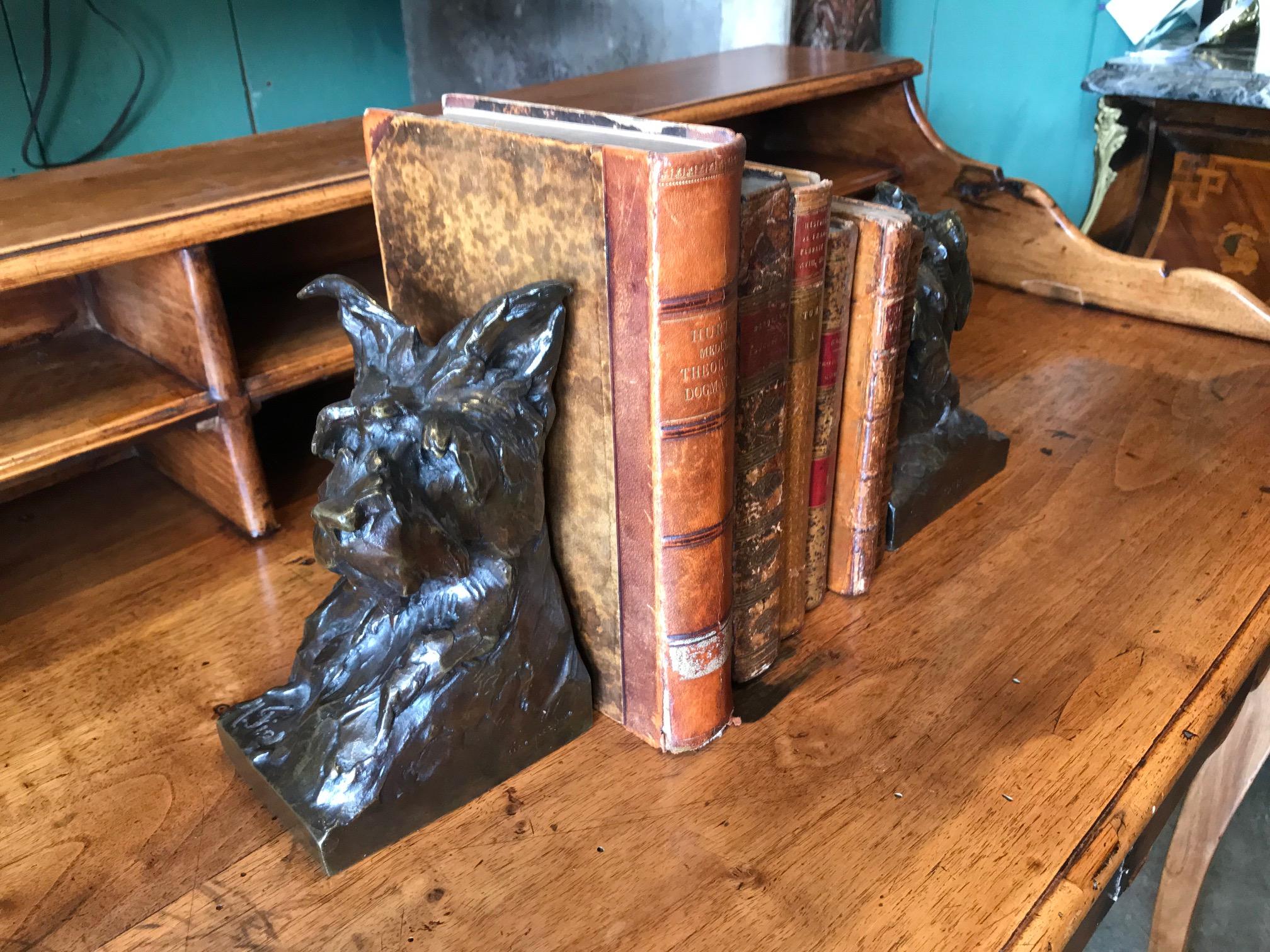 Animalier Bronze Sculptures of Scotties Dog Bookend by Maximillien Fiot Art Deco In Good Condition In West Hollywood, CA