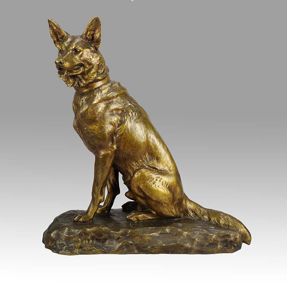 

Un sorprendente studio in bronzo patinato e dorato francese Animalier di un alsaziano seduto in posizione di allerta con la testa leggermente girata e le orecchie tese. Superficie con eccellenti dettagli naturalistici e colori molto fini, firmata