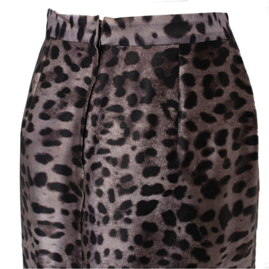 Black Dolce & Gabbana Animalier skirt size 38 For Sale