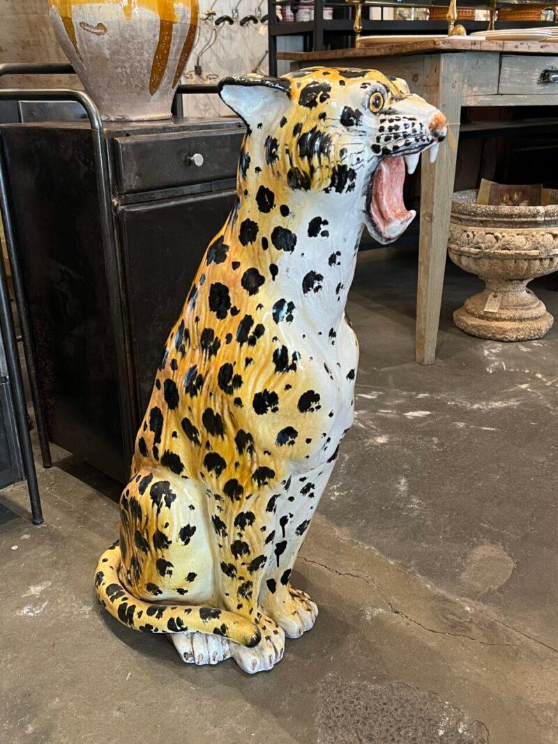 Italiano Stautette animate anni '70 con pavimento leopardato in vendita