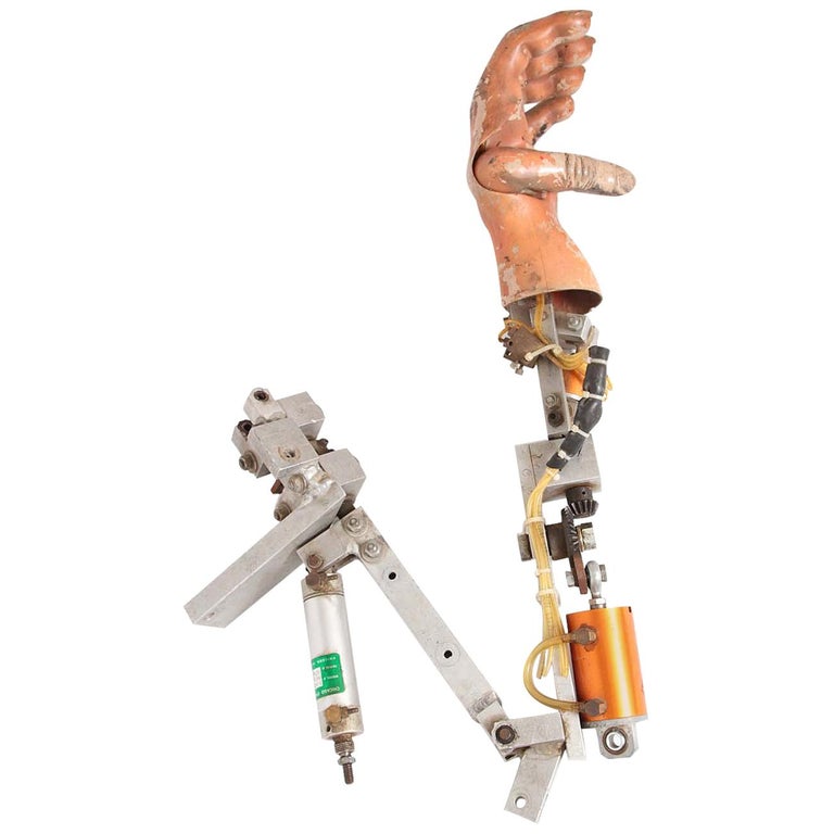 Animatronic Articulating Pneumatic Hand, Uncle Klunk Pizza