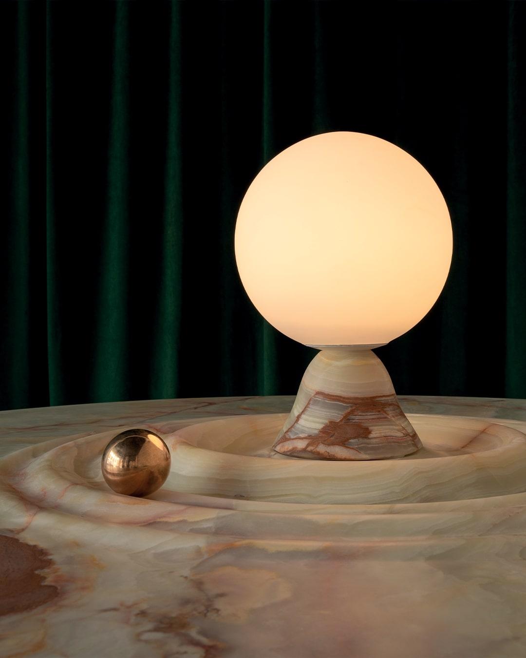 Animo Dining Table by Serafini In condizioni Nuovo in vendita a London, GB